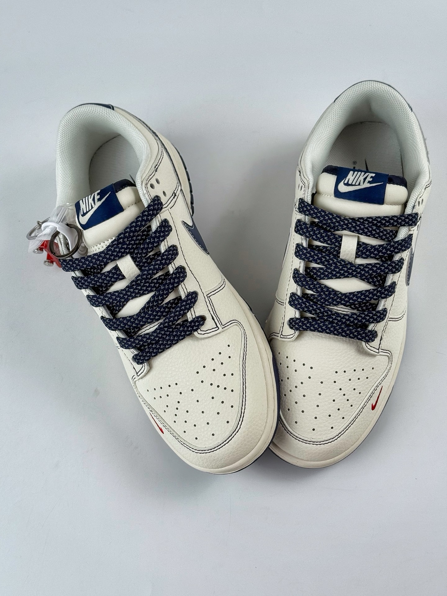 280 Nike SB Dunk Low x Supreme 白蓝三小勾满天星 HH7518-083-Chinese UA Cheap High Quatity Brand Clothes Bags handbags Sneakers wholesale wholesaler seller from China Factory suppliers Fashion Clothing Shoes best Quality Beautiful Price 280 Nike SB Dunk Low x Supreme 白蓝三小勾满天星 HH7518-083