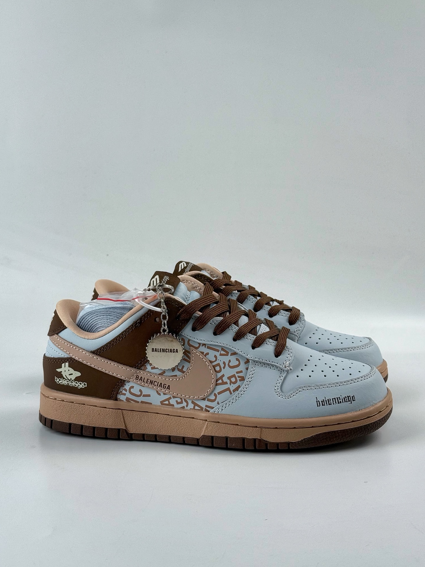 280 Nike SB Dunk Low x Balenciaga 蓝棕 DD1988-002-Chinese UA Cheap High Quatity Brand Clothes Bags handbags Sneakers wholesale wholesaler seller from China Factory suppliers Fashion Clothing Shoes best Quality Beautiful Price 280 Nike SB Dunk Low x Balenciaga 蓝棕 DD1988-002