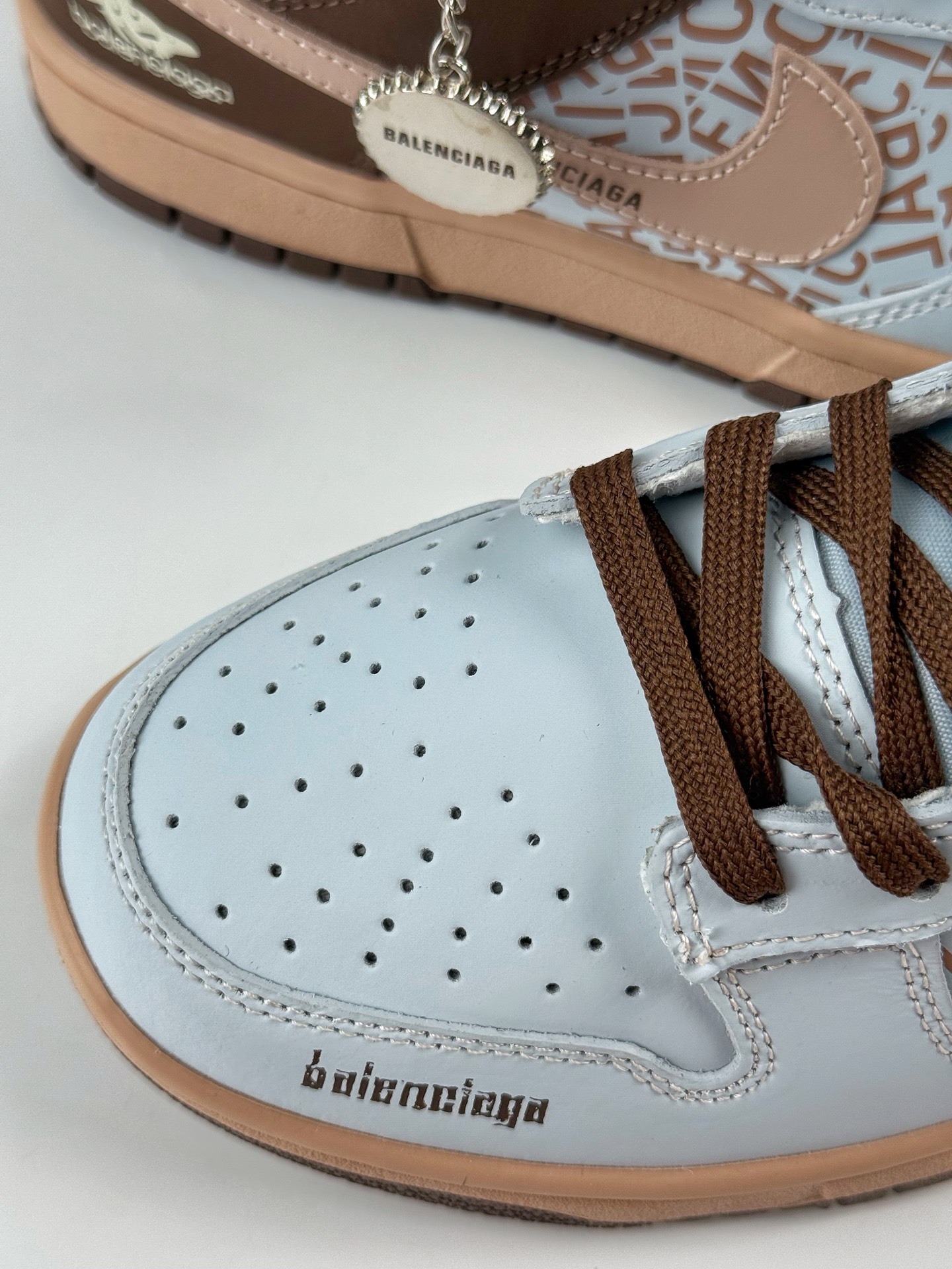 280 Nike SB Dunk Low x Balenciaga 蓝棕 DD1988-002-Chinese UA Cheap High Quatity Brand Clothes Bags handbags Sneakers wholesale wholesaler seller from China Factory suppliers Fashion Clothing Shoes best Quality Beautiful Price 280 Nike SB Dunk Low x Balenciaga 蓝棕 DD1988-002