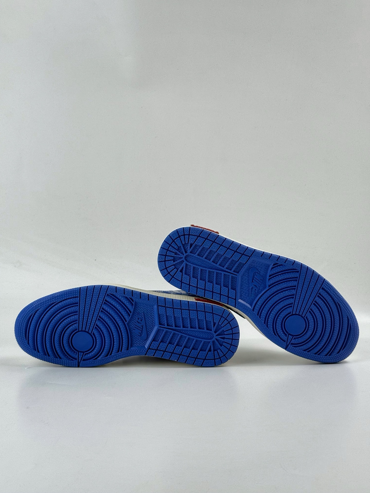 280 Travis Scott x Nike Air Jordan 1 Low x Louis Vuitton Air Jordan 1 Low 反转白蓝小勾倒钩 SC0601-055-Chinese UA Cheap High Quatity Brand Clothes Bags handbags Sneakers wholesale wholesaler seller from China Factory suppliers Fashion Clothing Shoes best Quality Beautiful Price 280 Travis Scott x Nike Air Jordan 1 Low x Louis Vuitton Air Jordan 1 Low 反转白蓝小勾倒钩 SC0601-055