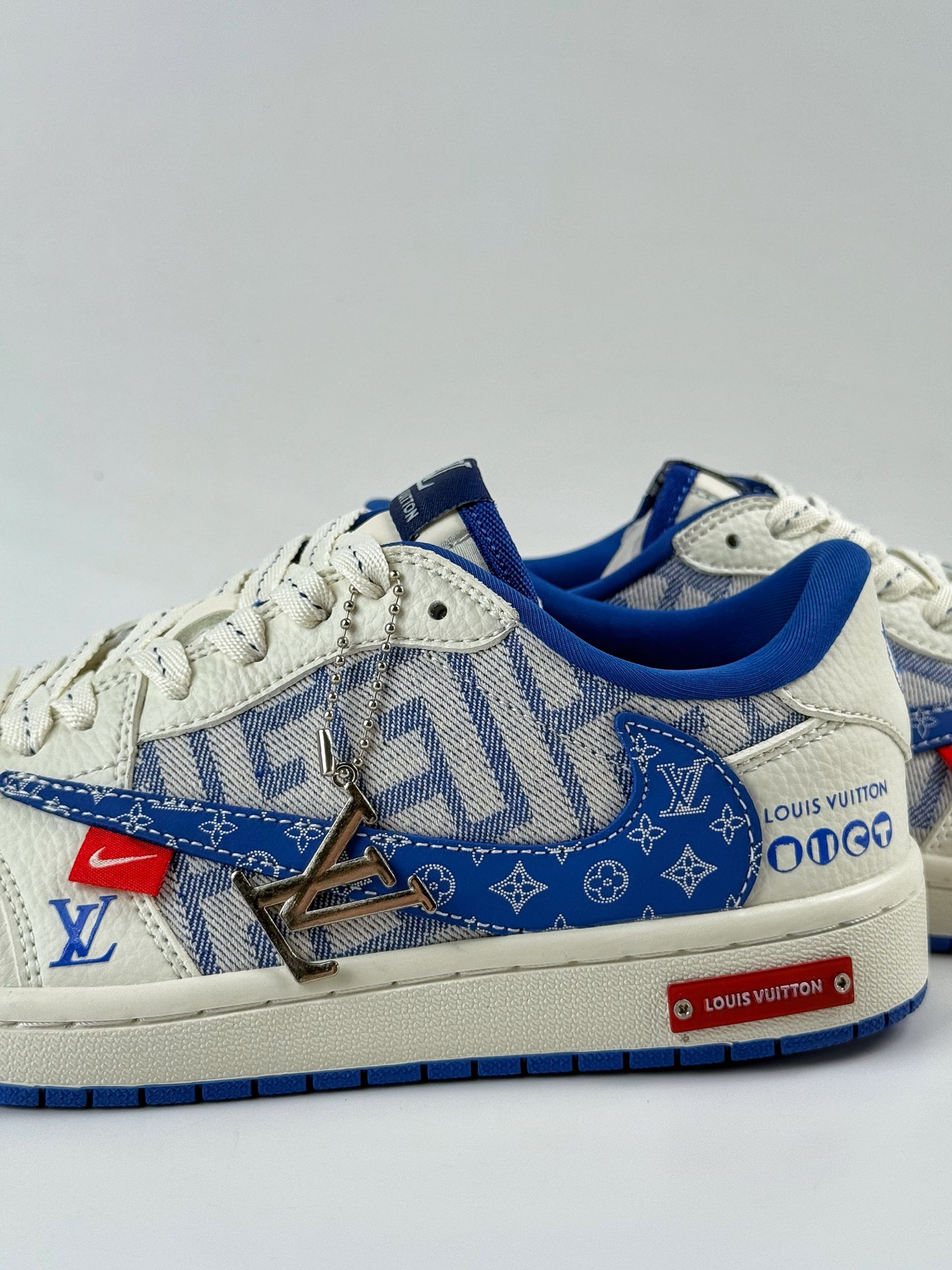 280 Travis Scott x Nike Air Jordan 1 Low x Louis Vuitton Air Jordan 1 Low 反转白蓝小勾倒钩 SC0601-055-Chinese UA Cheap High Quatity Brand Clothes Bags handbags Sneakers wholesale wholesaler seller from China Factory suppliers Fashion Clothing Shoes best Quality Beautiful Price 280 Travis Scott x Nike Air Jordan 1 Low x Louis Vuitton Air Jordan 1 Low 反转白蓝小勾倒钩 SC0601-055