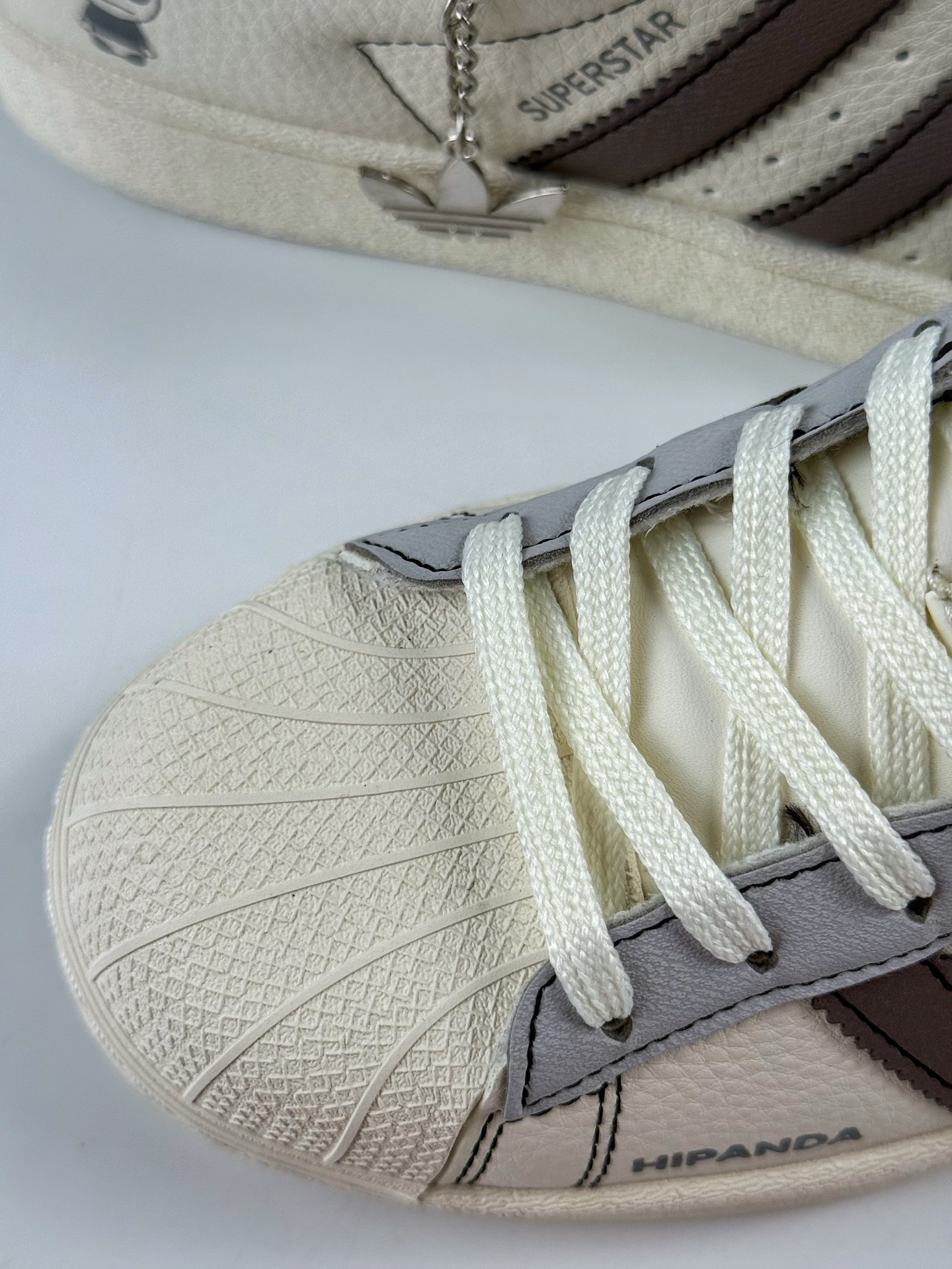 220 AD Originals Superstar x HIPANDA 白灰棕 QF5801-Chinese UA Cheap High Quatity Brand Clothes Bags handbags Sneakers wholesale wholesaler seller from China Factory suppliers Fashion Clothing Shoes best Quality Beautiful Price 220 AD Originals Superstar x HIPANDA 白灰棕 QF5801