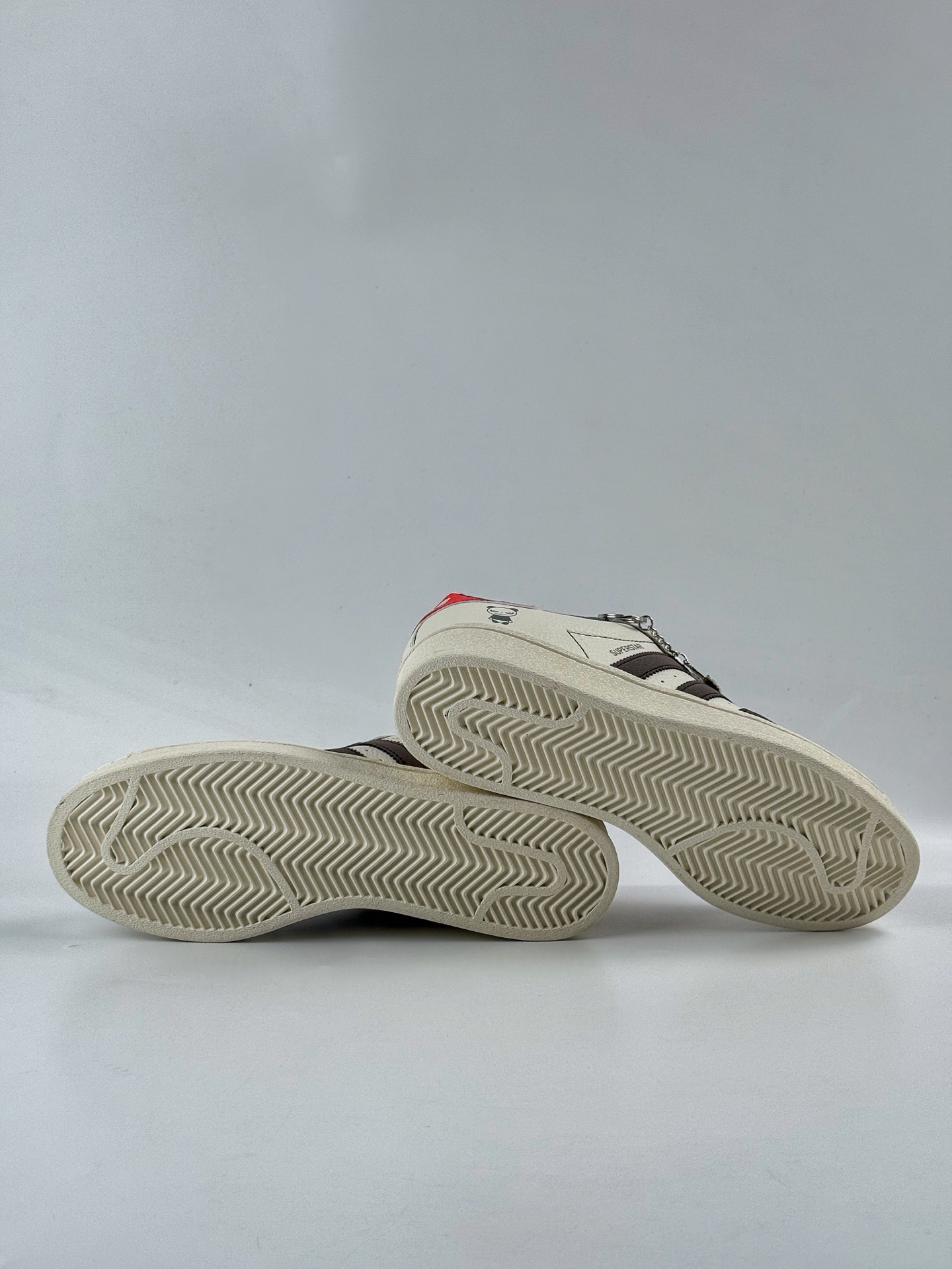 220 AD Originals Superstar x HIPANDA 白灰棕 QF5801-Chinese UA Cheap High Quatity Brand Clothes Bags handbags Sneakers wholesale wholesaler seller from China Factory suppliers Fashion Clothing Shoes best Quality Beautiful Price 220 AD Originals Superstar x HIPANDA 白灰棕 QF5801