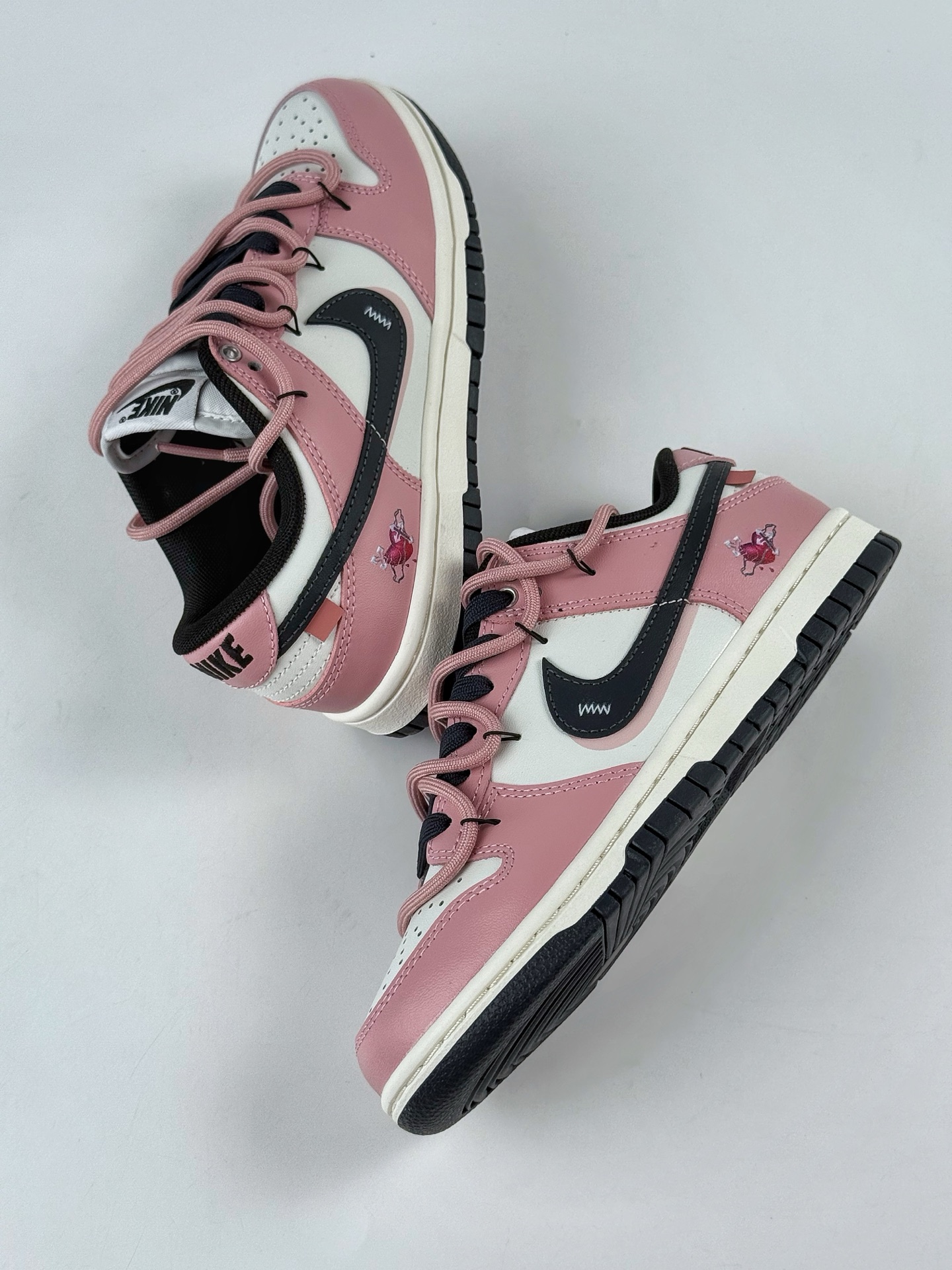 Nike SB Dunk Low 怦然心动 粉白黑 PB0510-055