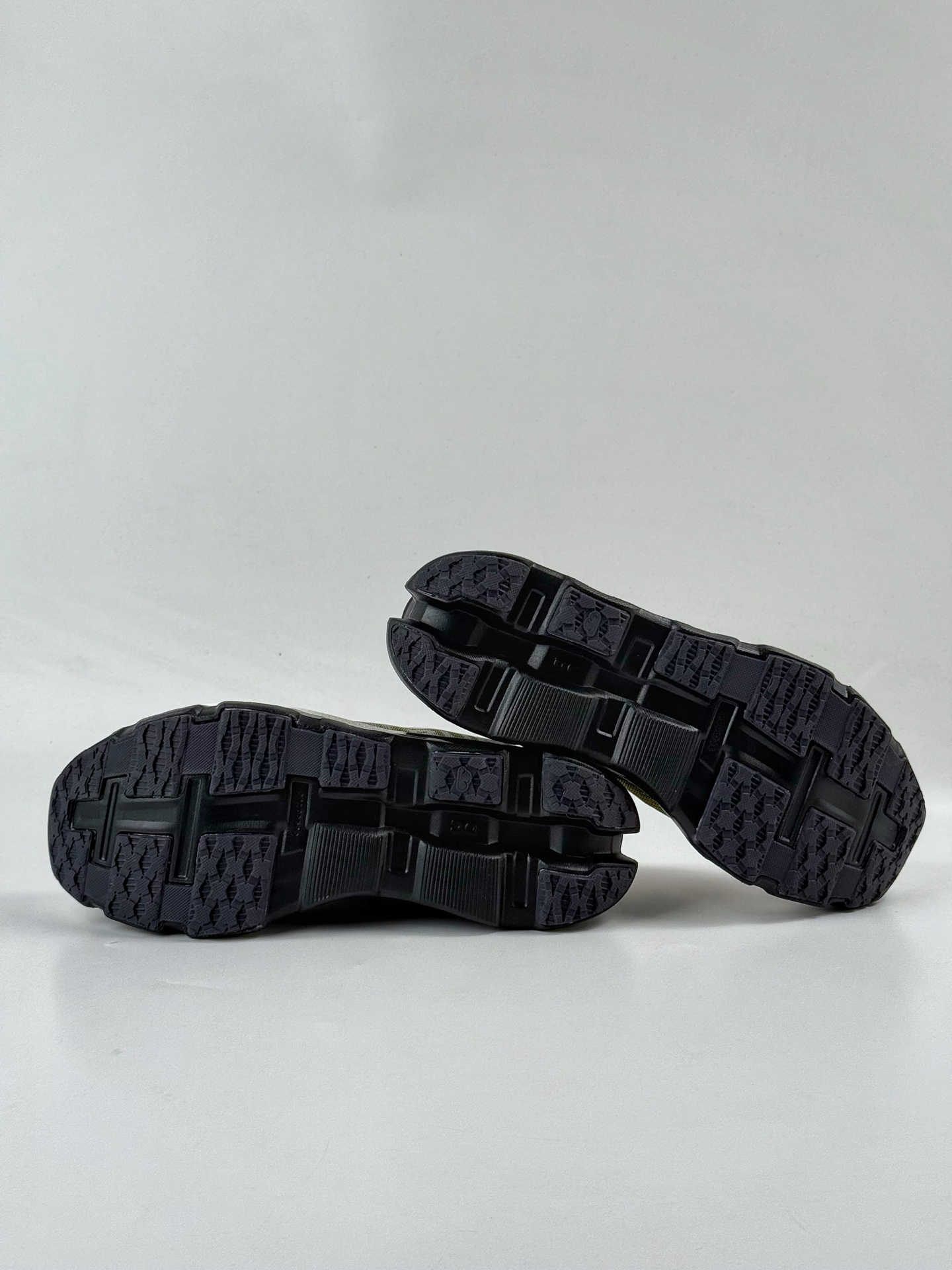 瑞士运动品牌-昂跑 x On昂跑 Cloudmonster Hyper 罗德系列低帮厚底轻量舒适多功能休闲运动慢跑鞋 3ME10134323TK