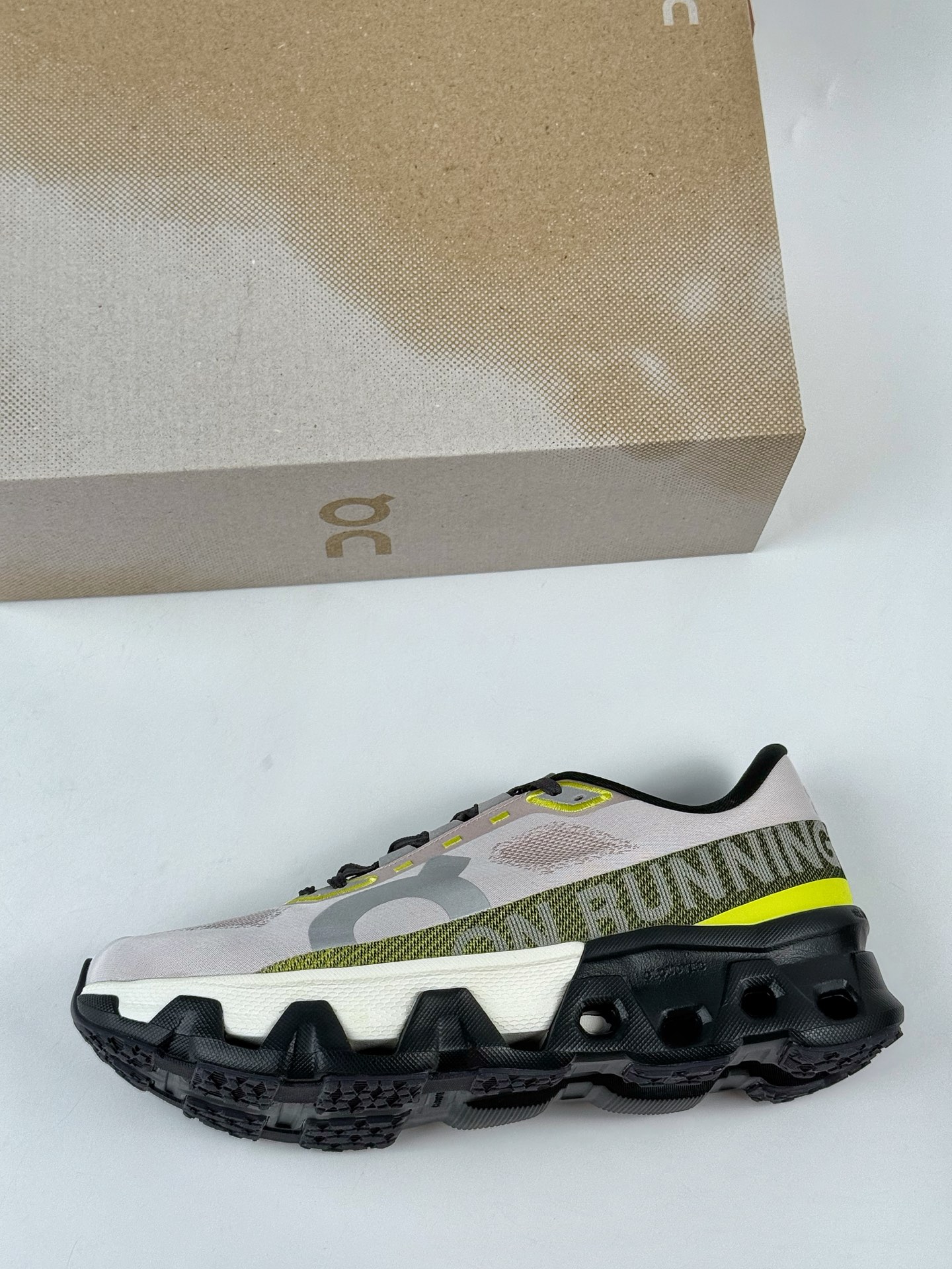 瑞士运动品牌-昂跑 x On昂跑 Cloudmonster Hyper 罗德系列低帮厚底轻量舒适多功能休闲运动慢跑鞋 3ME10134323TK