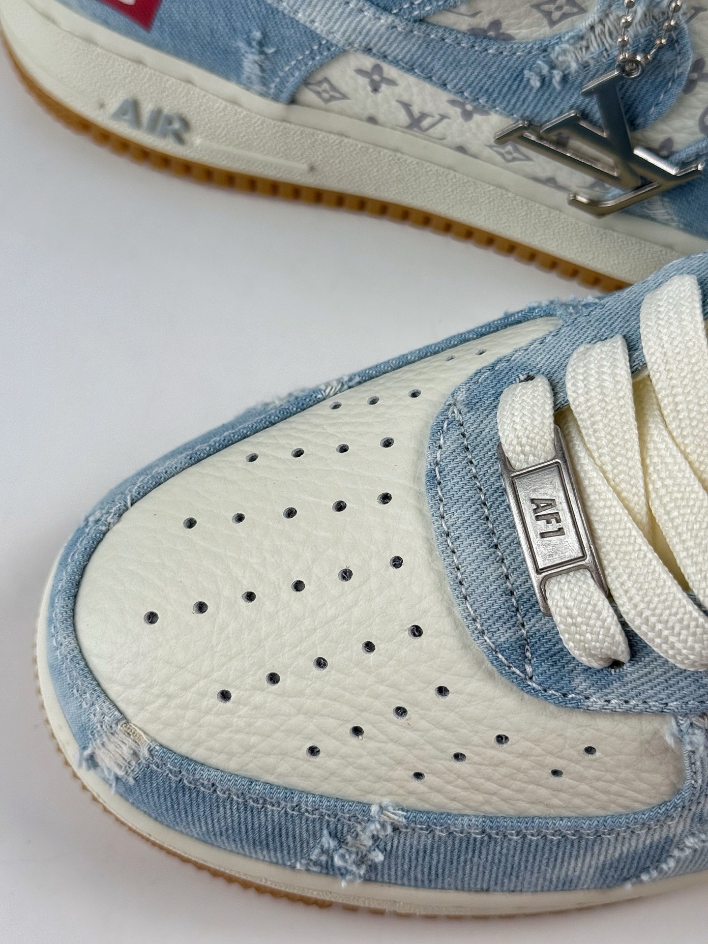 260 Nike Air Force 1 Low 07 x Louis Vuitton 蓝白牛仔 YF9511-814-Chinese UA Cheap High Quatity Brand Clothes Bags handbags Sneakers wholesale wholesaler seller from China Factory suppliers Fashion Clothing Shoes best Quality Beautiful Price 260 Nike Air Force 1 Low 07 x Louis Vuitton 蓝白牛仔 YF9511-814