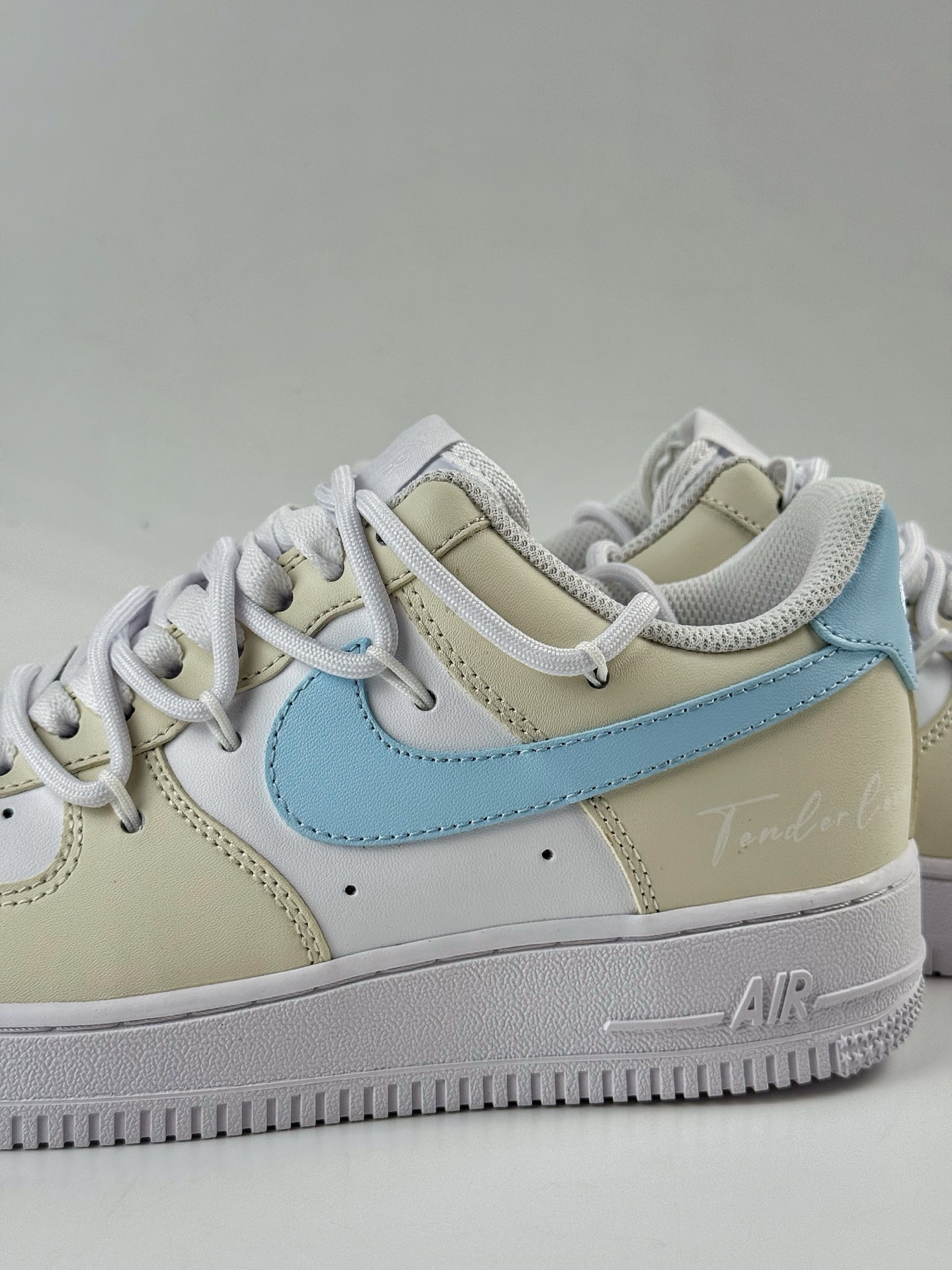 260 Nike Air Force 1 Low 07 柠盐气泡水 多巴胺 夏日 黄白绑带 ZH0316-111