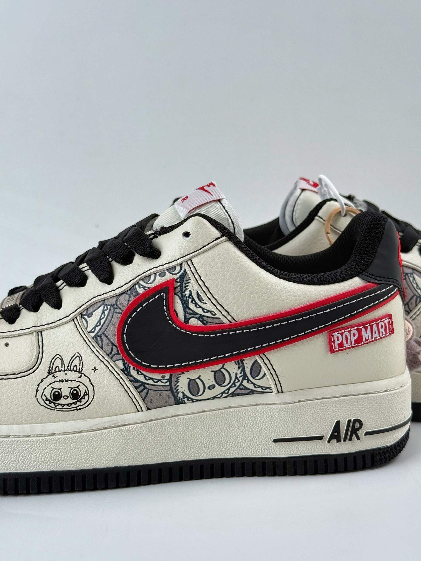 260 Nike Air Force 1 Low 07 x LABUBU 白黑小勾 HQ1688-001-Chinese UA Cheap High Quatity Brand Clothes Bags handbags Sneakers wholesale wholesaler seller from China Factory suppliers Fashion Clothing Shoes best Quality Beautiful Price 260 Nike Air Force 1 Low 07 x LABUBU 白黑小勾 HQ1688-001