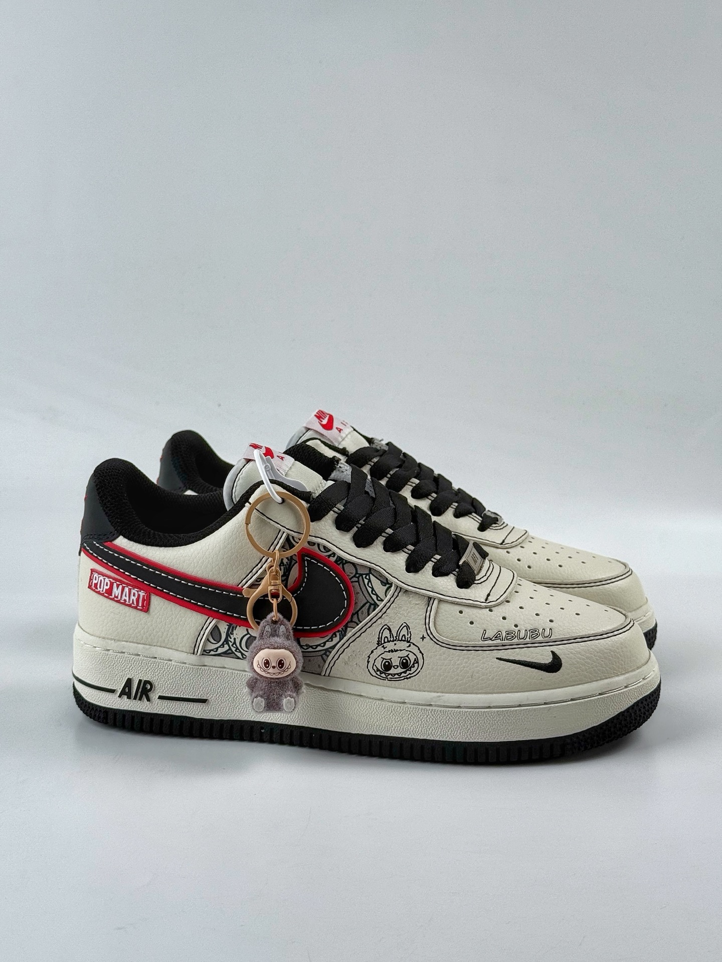260 Nike Air Force 1 Low 07 x LABUBU 白黑小勾 HQ1688-001-Chinese UA Cheap High Quatity Brand Clothes Bags handbags Sneakers wholesale wholesaler seller from China Factory suppliers Fashion Clothing Shoes best Quality Beautiful Price 260 Nike Air Force 1 Low 07 x LABUBU 白黑小勾 HQ1688-001