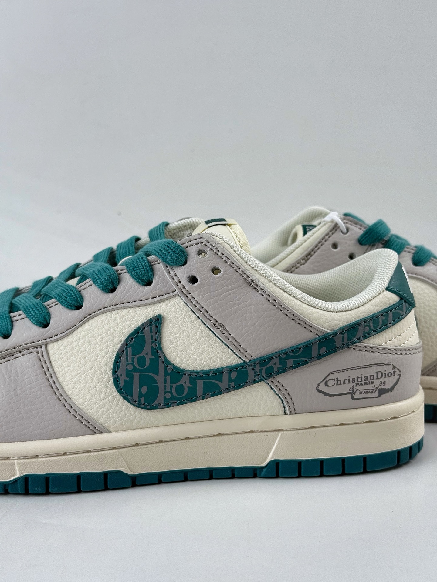 280 Nike SB Dunk Low x DIOR 灰白绿小勾 ZH2598-277