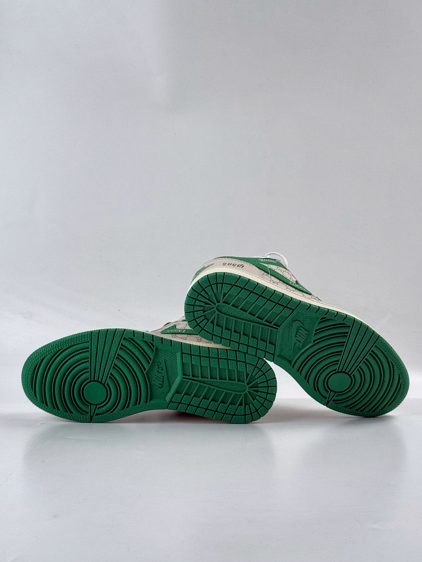 280 Nike Jordan Air Jordan 1 x GUCCI 米绿小勾满天星 QD1988-001