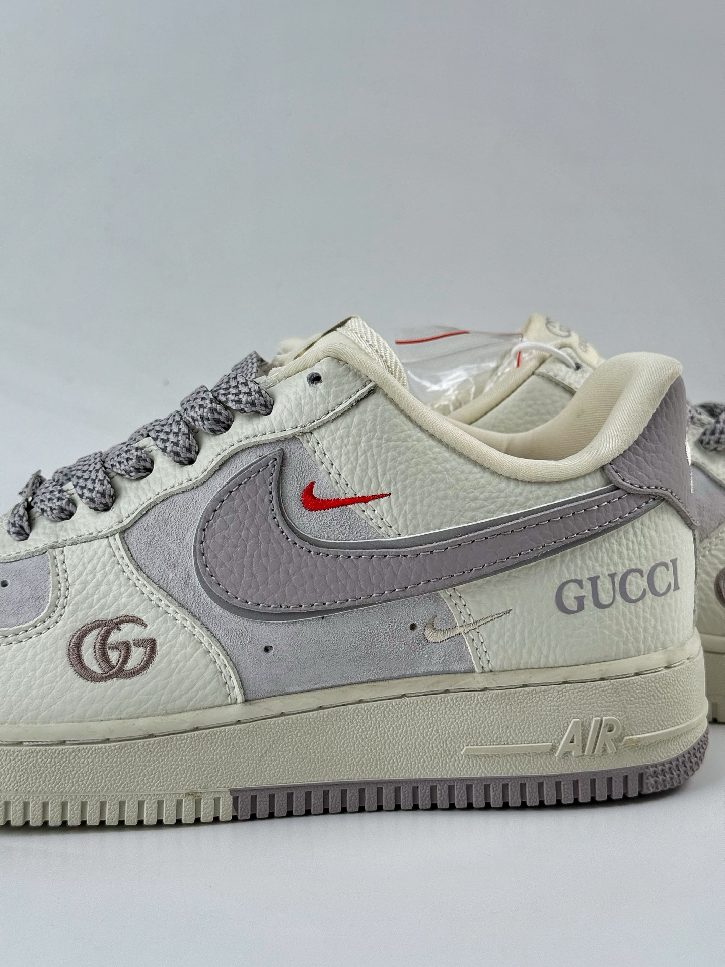 260 Nike Air Force 1 Low 07 x GUCCI 白灰双小勾满天星 YF9511-807