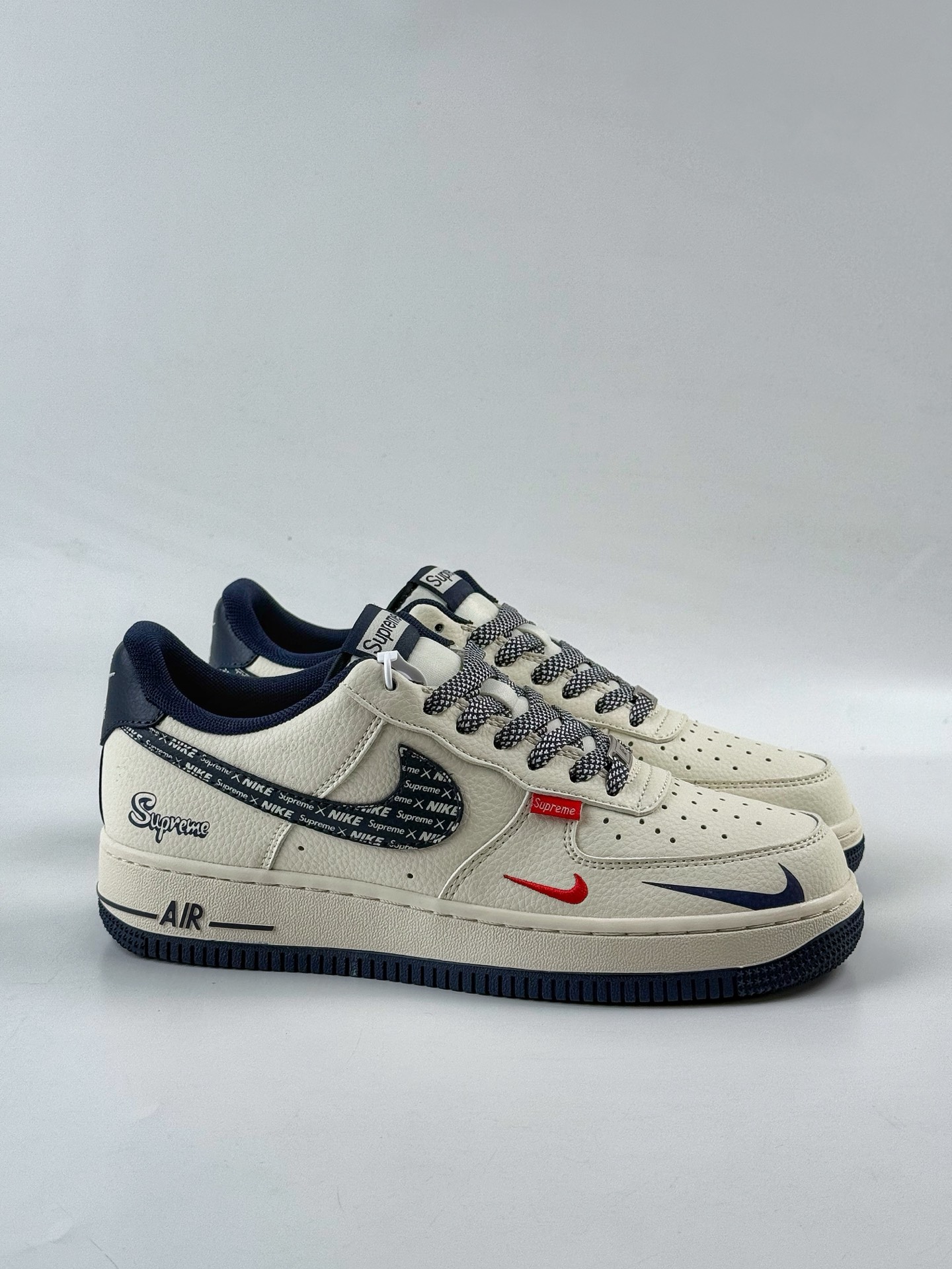 260 Nike Air Force 1 Low 07 x Superme 白蓝双小勾满天星 XD2588-609