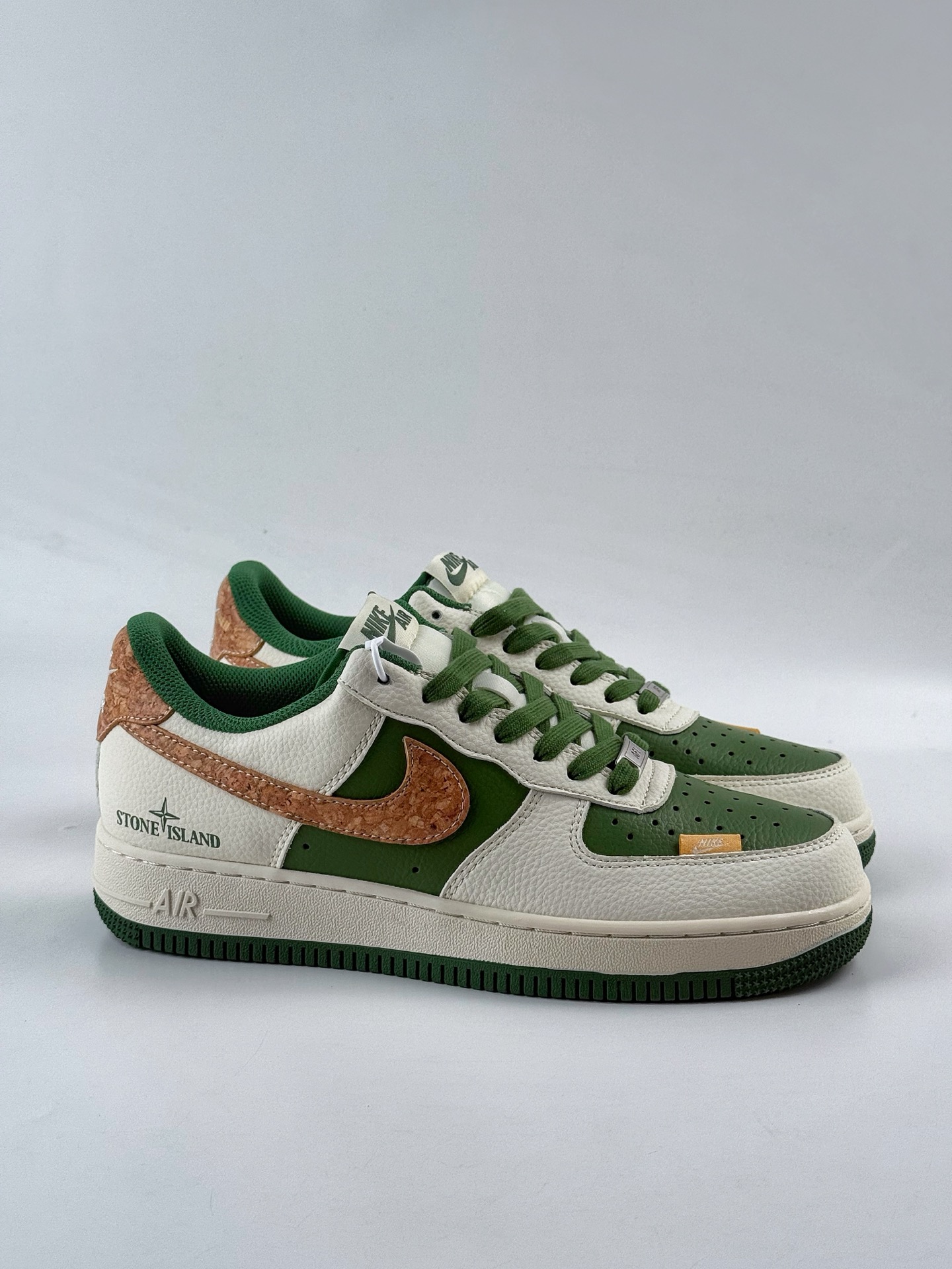 260 Nike Air Force 1 Low 07 x Stone Island 白绿棕 JP8028-010