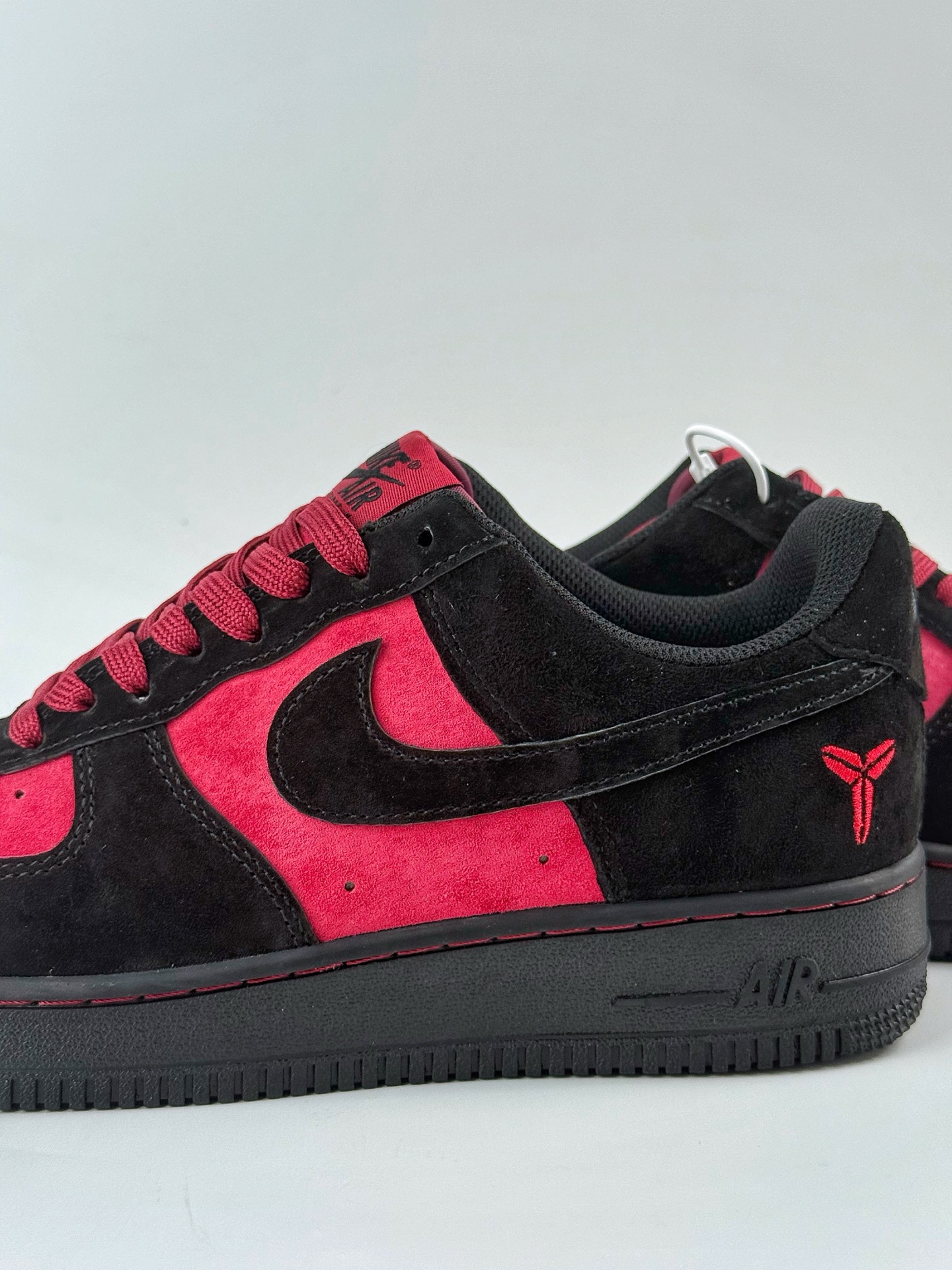 240 Nike Air Force 1 Low 07 科比 黑红 CW2288-111