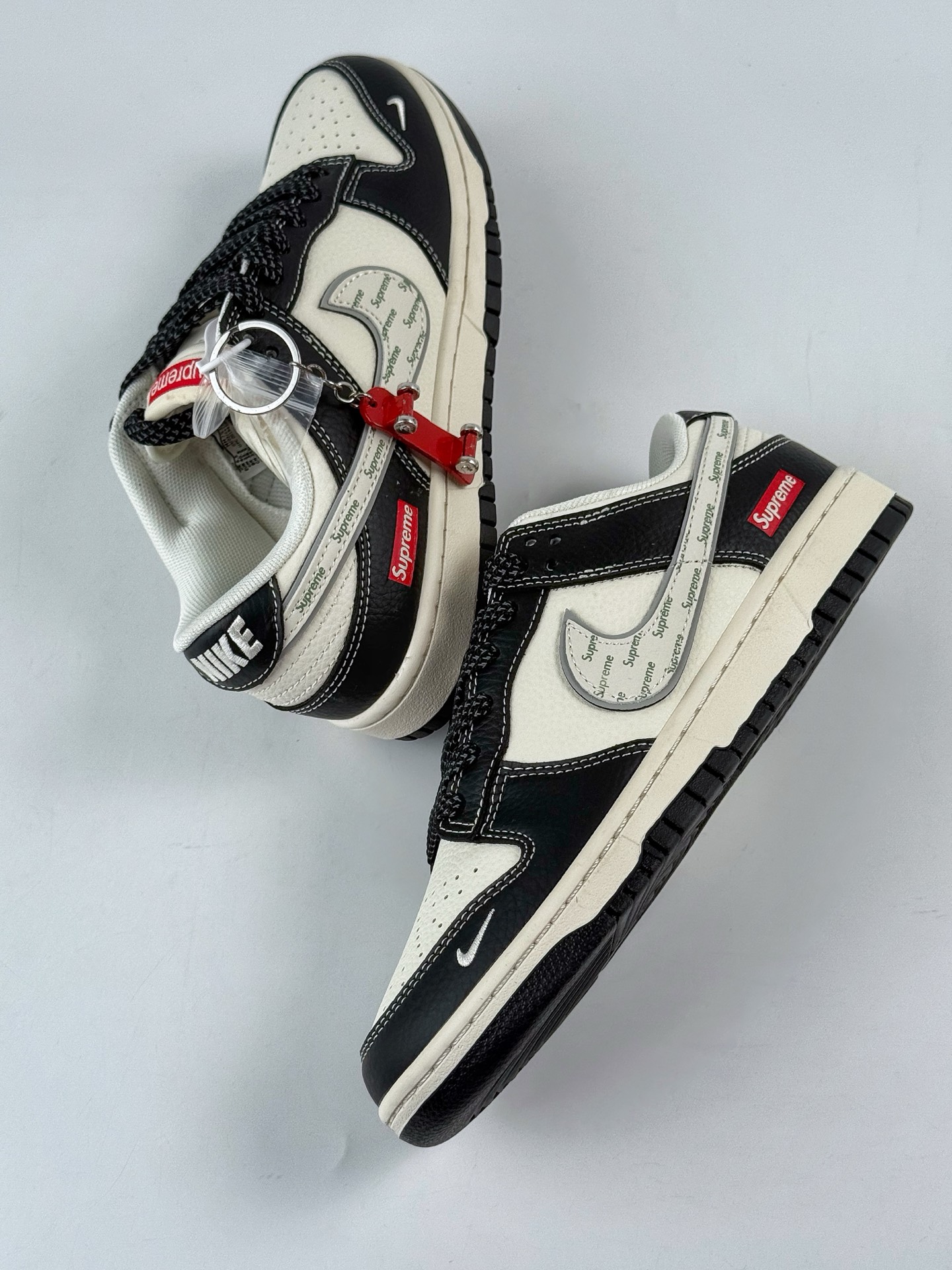 280 Nike SB Dunk Low x Supreme 黑白小勾满天星 HH7518-099-Chinese UA Cheap High Quatity Brand Clothes Bags handbags Sneakers wholesale wholesaler seller from China Factory suppliers Fashion Clothing Shoes best Quality Beautiful Price 280 Nike SB Dunk Low x Supreme 黑白小勾满天星 HH7518-099