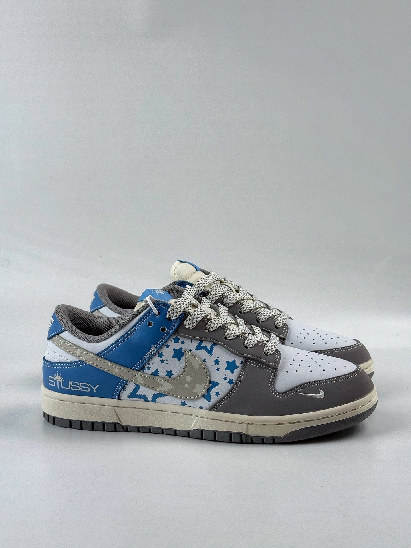 240 Nike SB Dunk Low x Stussy 灰白蓝小勾满天星 HS2506-233