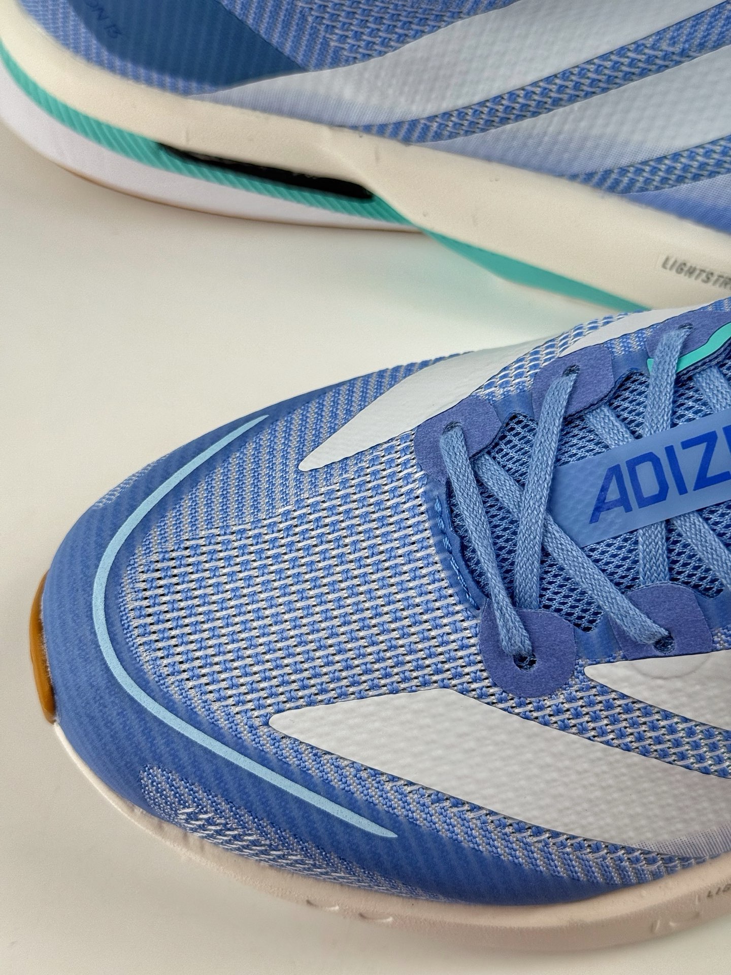 200 Adidas Adizero Boston 13 轻盈跑鞋 超轻发泡底 缓震透气跑步鞋 JS4956