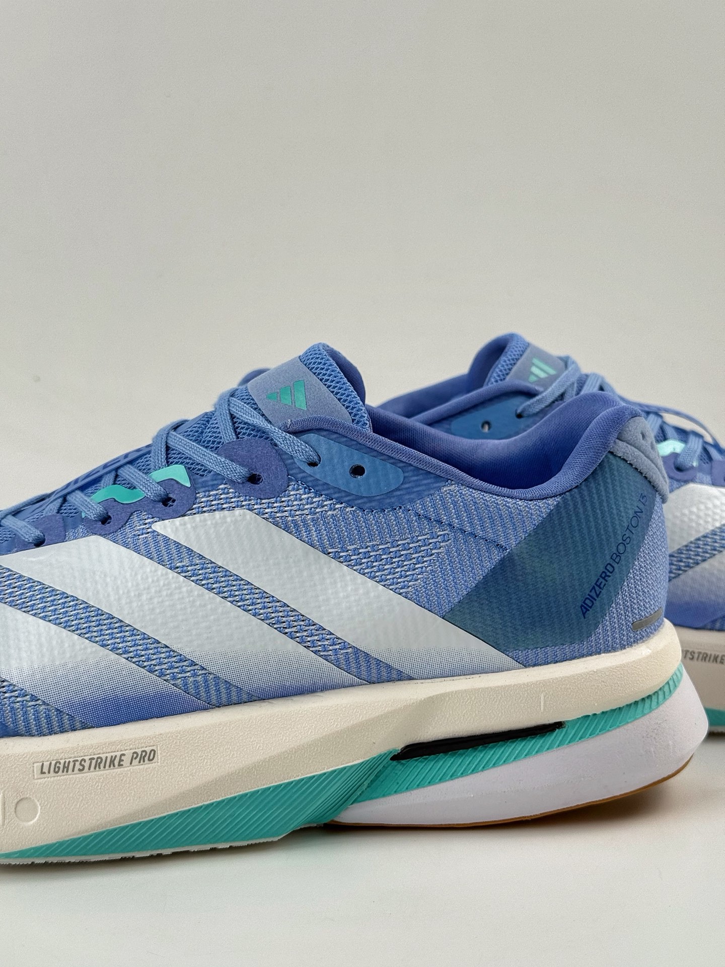 200 Adidas Adizero Boston 13 轻盈跑鞋 超轻发泡底 缓震透气跑步鞋 JS4956