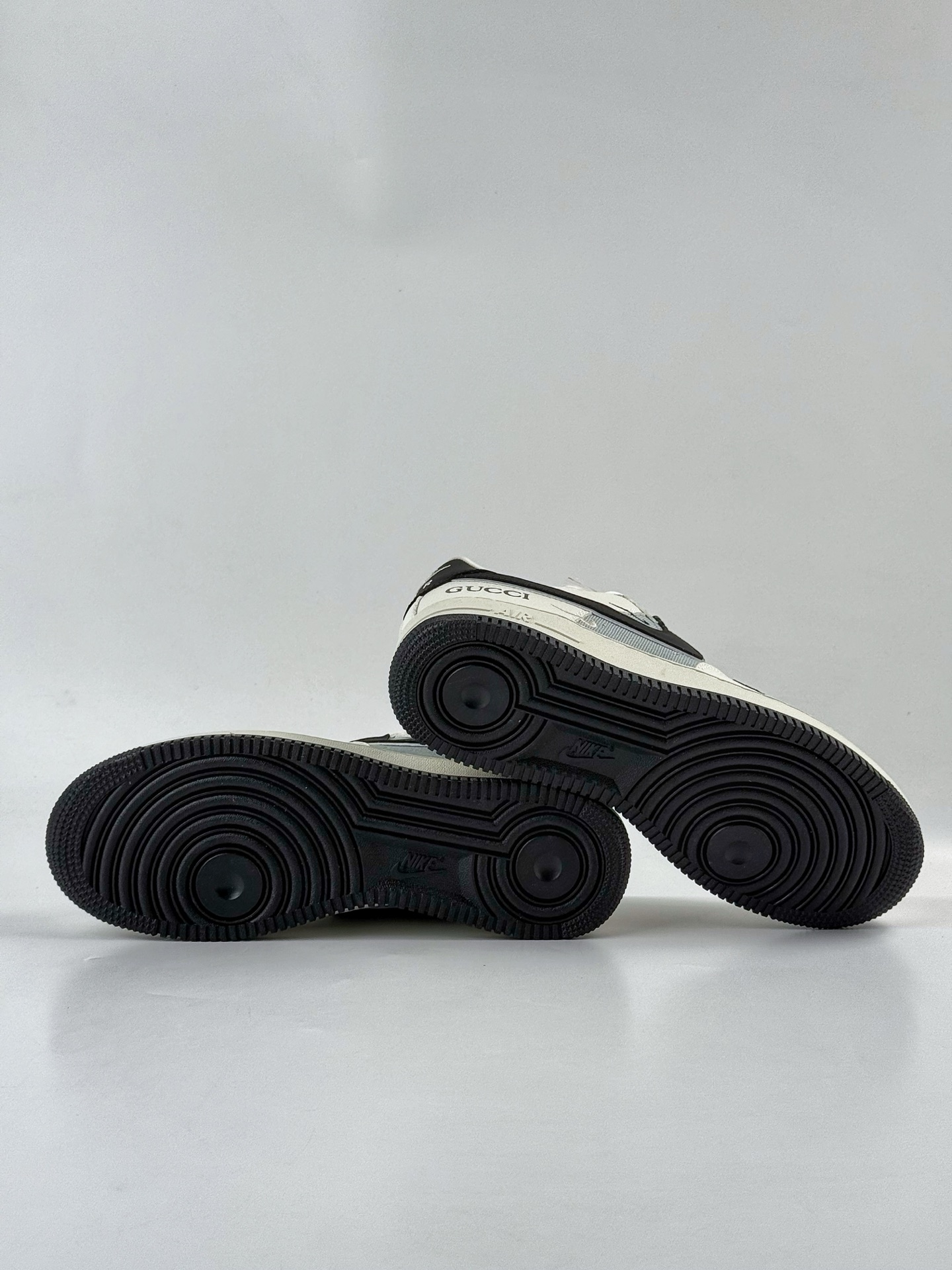 260 Nike Air Force 1 Low 07 x GUCCI 白灰双小勾满天星 YF9511-808-Chinese UA Cheap High Quatity Brand Clothes Bags handbags Sneakers wholesale wholesaler seller from China Factory suppliers Fashion Clothing Shoes best Quality Beautiful Price 260 Nike Air Force 1 Low 07 x GUCCI 白灰双小勾满天星 YF9511-808