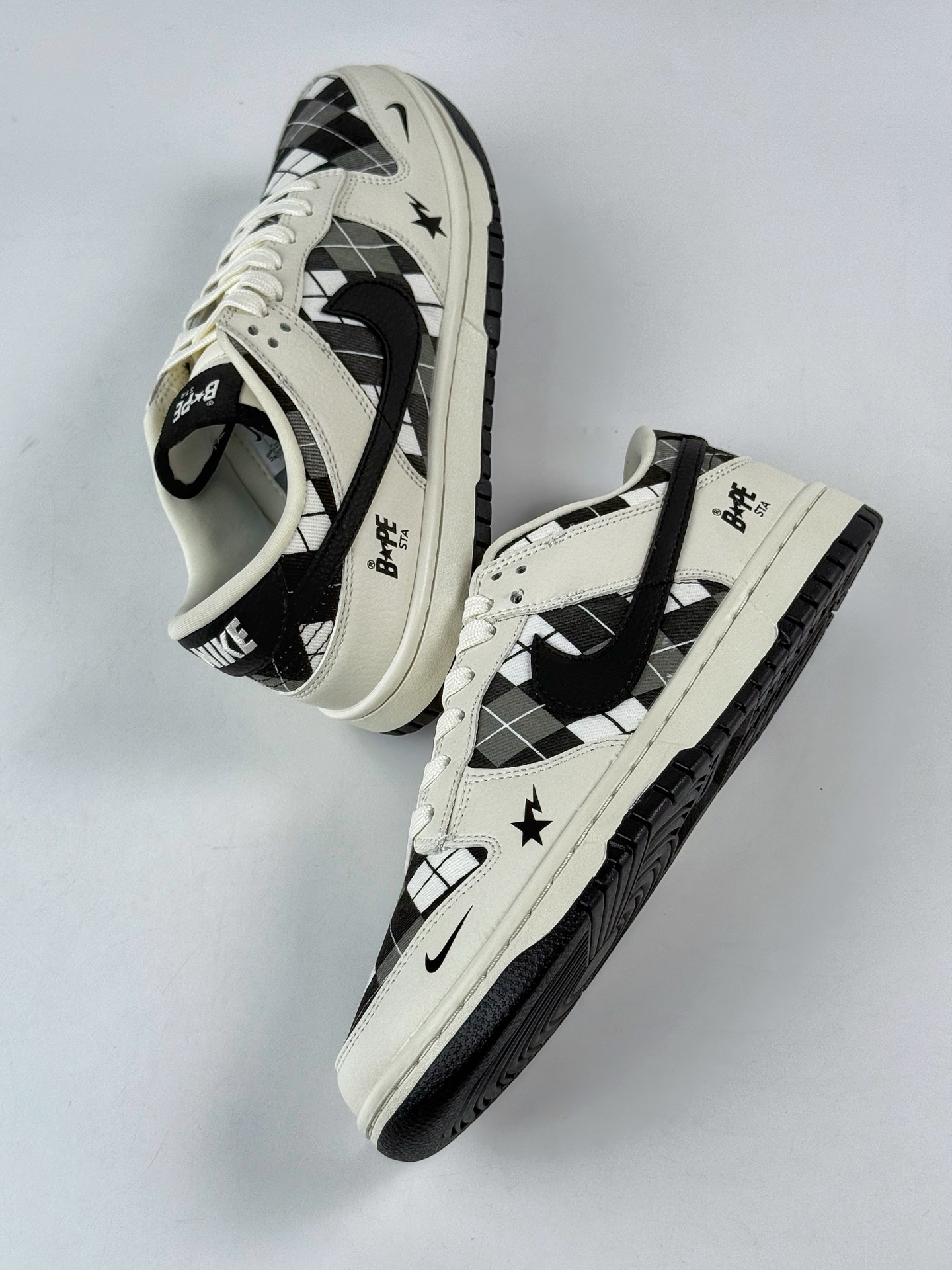 280 NIKE SB Dunk Low RETRO x BAPE 白黑方格小勾 SC0601-463