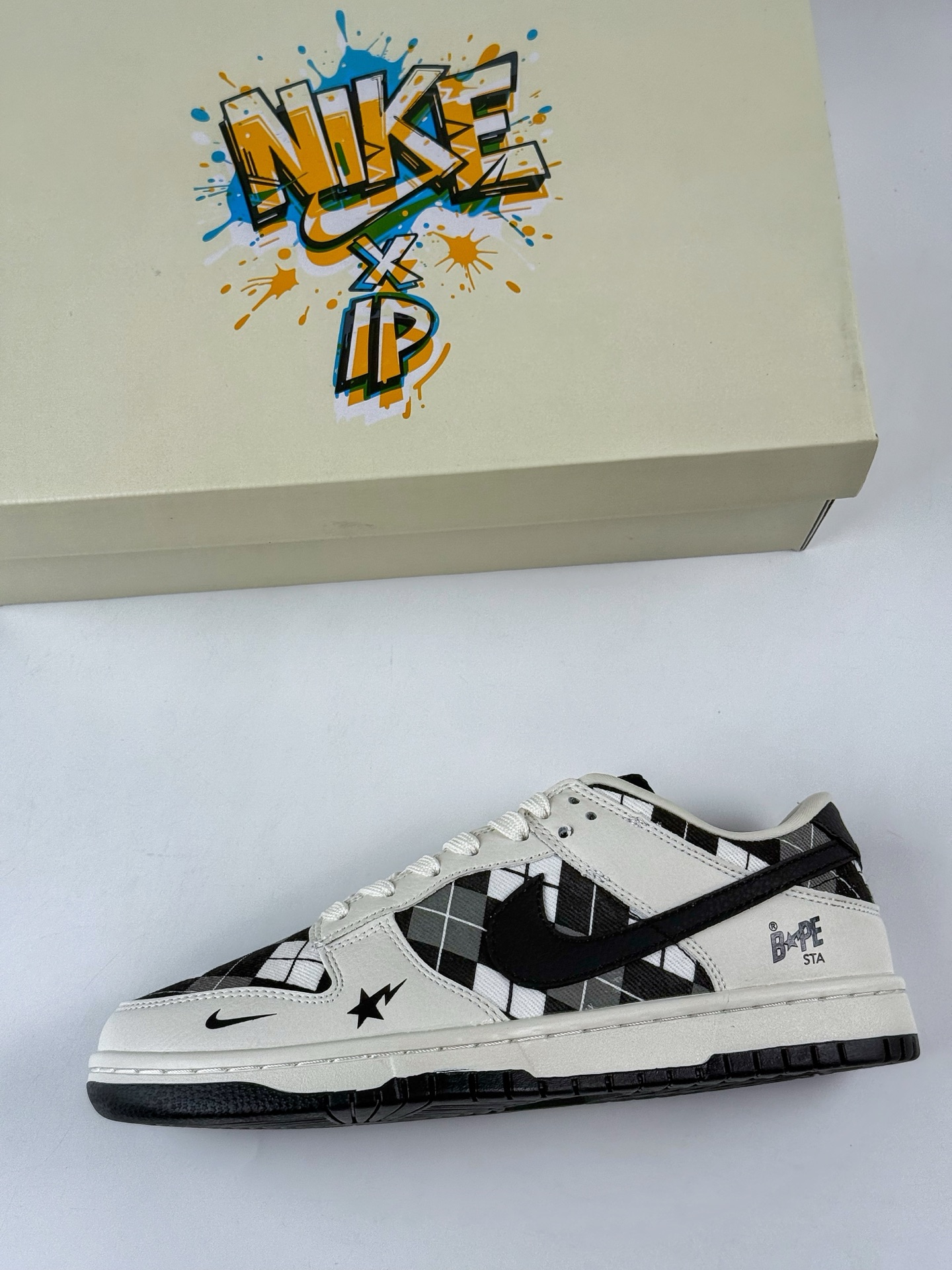 280 NIKE SB Dunk Low RETRO x BAPE 白黑方格小勾 SC0601-463