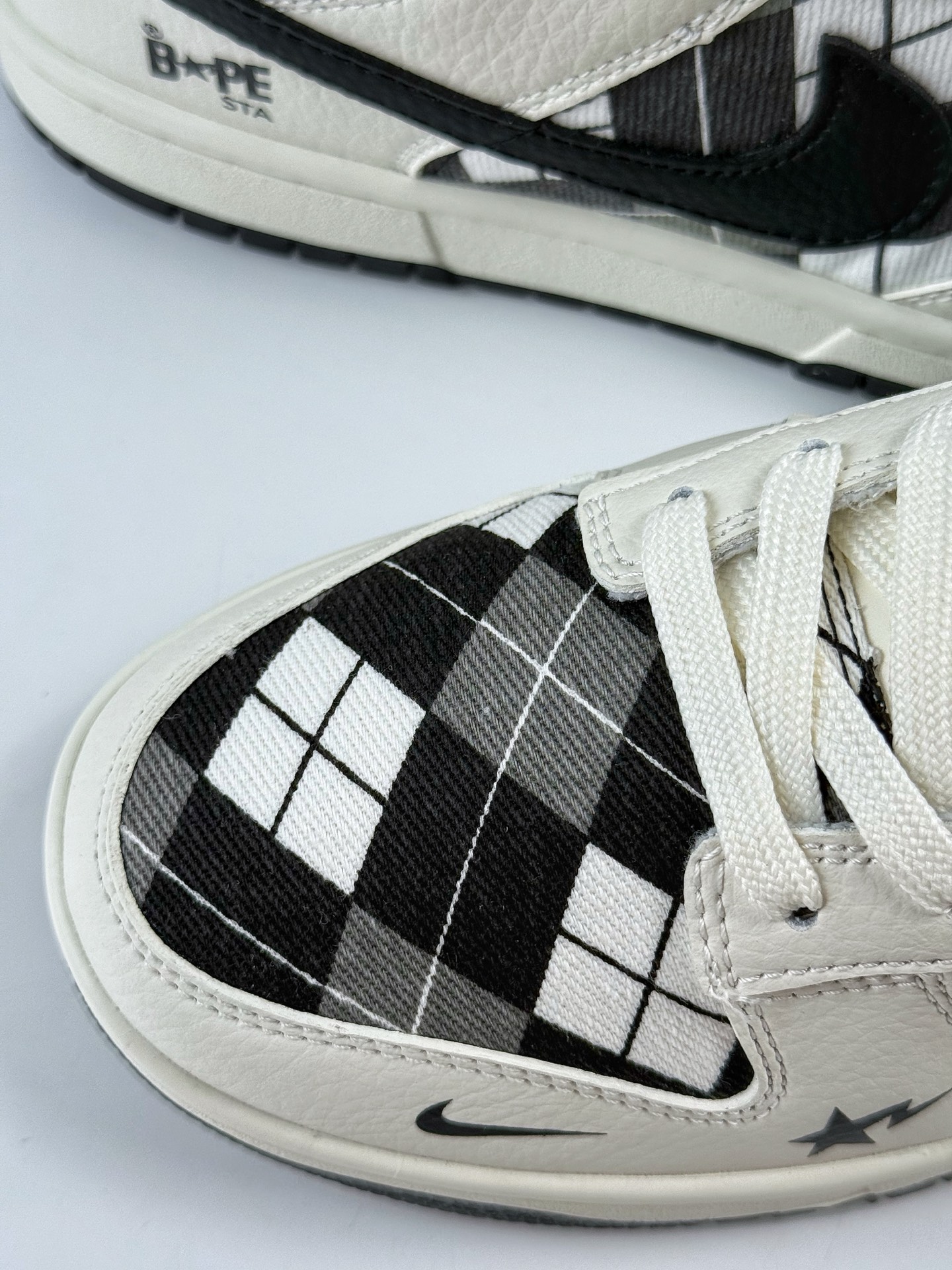 280 NIKE SB Dunk Low RETRO x BAPE 白黑方格小勾 SC0601-463