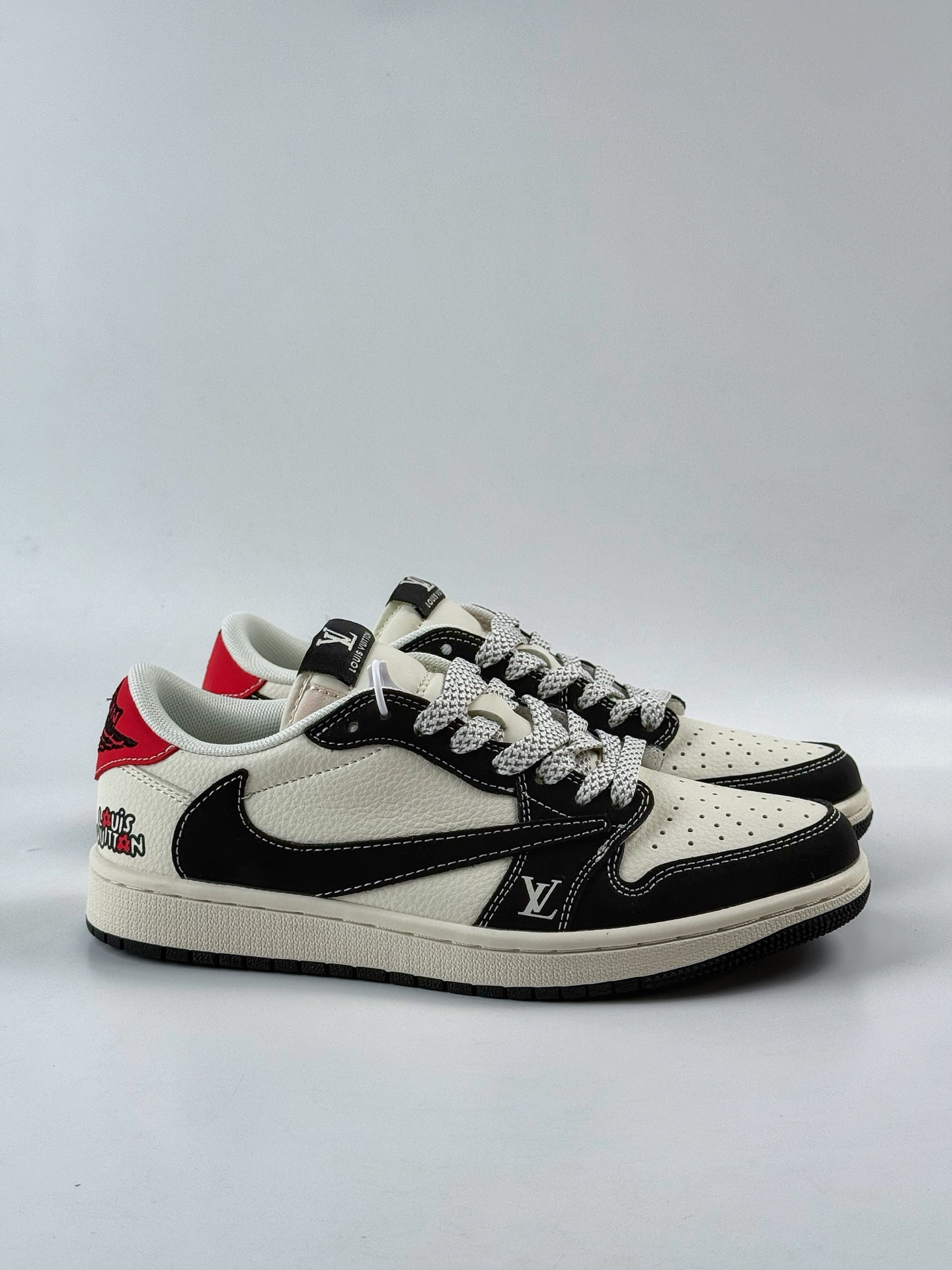 280 Travis Scott x Nike Air Jordan 1 Low x Louis Vuitton Air Jordan 1 Low 反转黑白满天星倒钩 ZH2598-162
