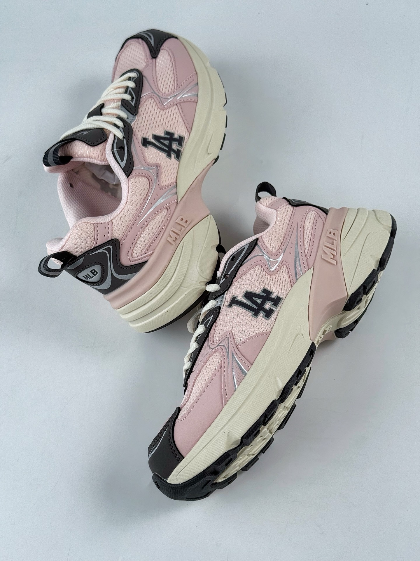 190 MLB New York Yankees Curve Runner SPEED NB 千禧 洋基队厚底增高老爹鞋 3ARNC055N-Chinese UA Cheap High Quatity Brand Clothes Bags handbags Sneakers wholesale wholesaler seller from China Factory suppliers Fashion Clothing Shoes best Quality Beautiful Price 190 MLB New York Yankees Curve Runner SPEED NB 千禧 洋基队厚底增高老爹鞋 3ARNC055N