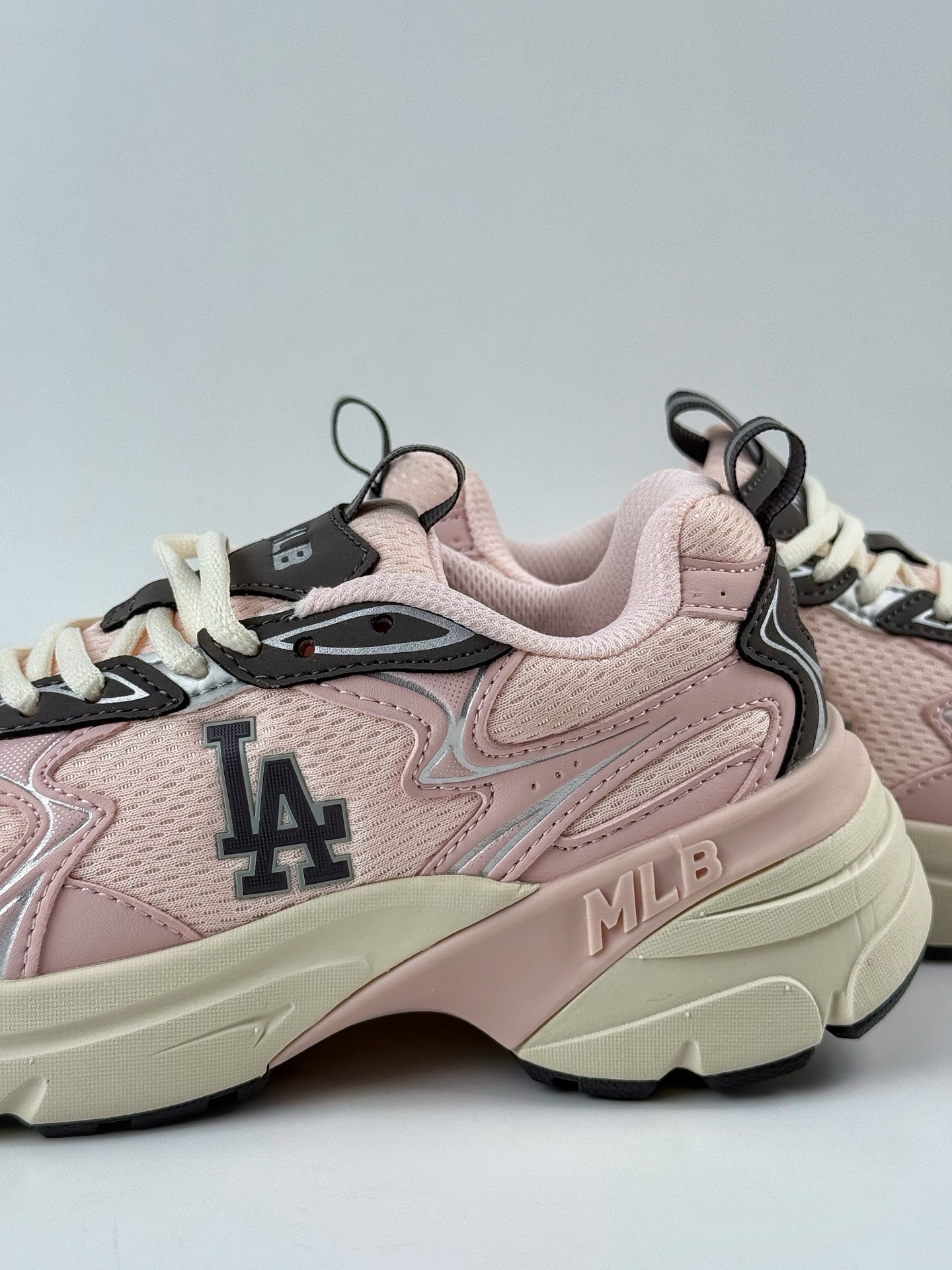 190 MLB New York Yankees Curve Runner SPEED NB 千禧 洋基队厚底增高老爹鞋 3ARNC055N-Chinese UA Cheap High Quatity Brand Clothes Bags handbags Sneakers wholesale wholesaler seller from China Factory suppliers Fashion Clothing Shoes best Quality Beautiful Price 190 MLB New York Yankees Curve Runner SPEED NB 千禧 洋基队厚底增高老爹鞋 3ARNC055N