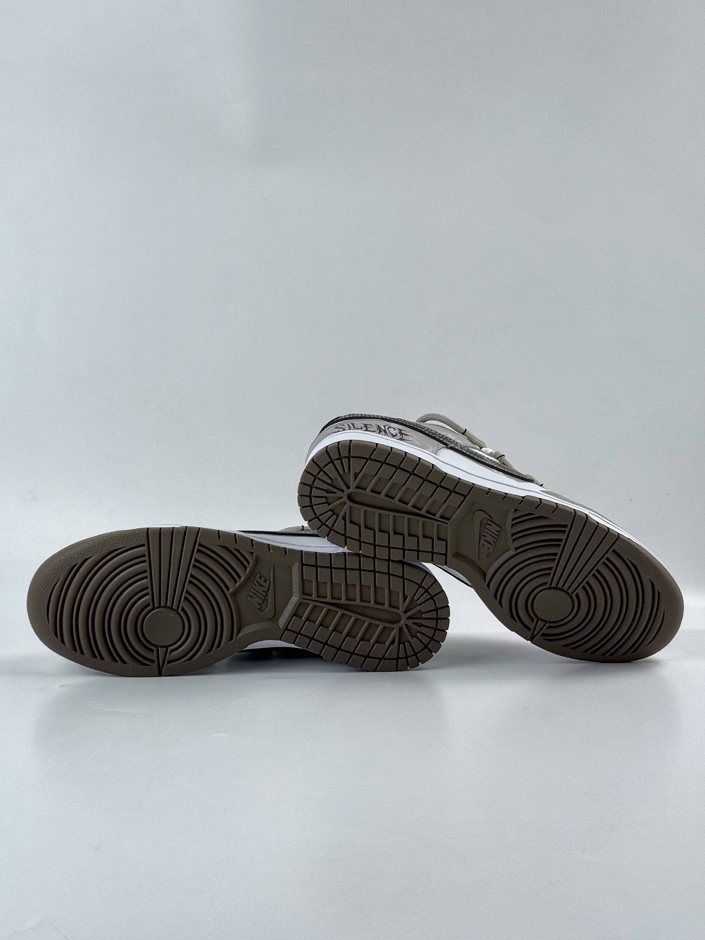 260 Nike SB Dunk Low 灰度法则 废土机能 灰粽 HF5441-111