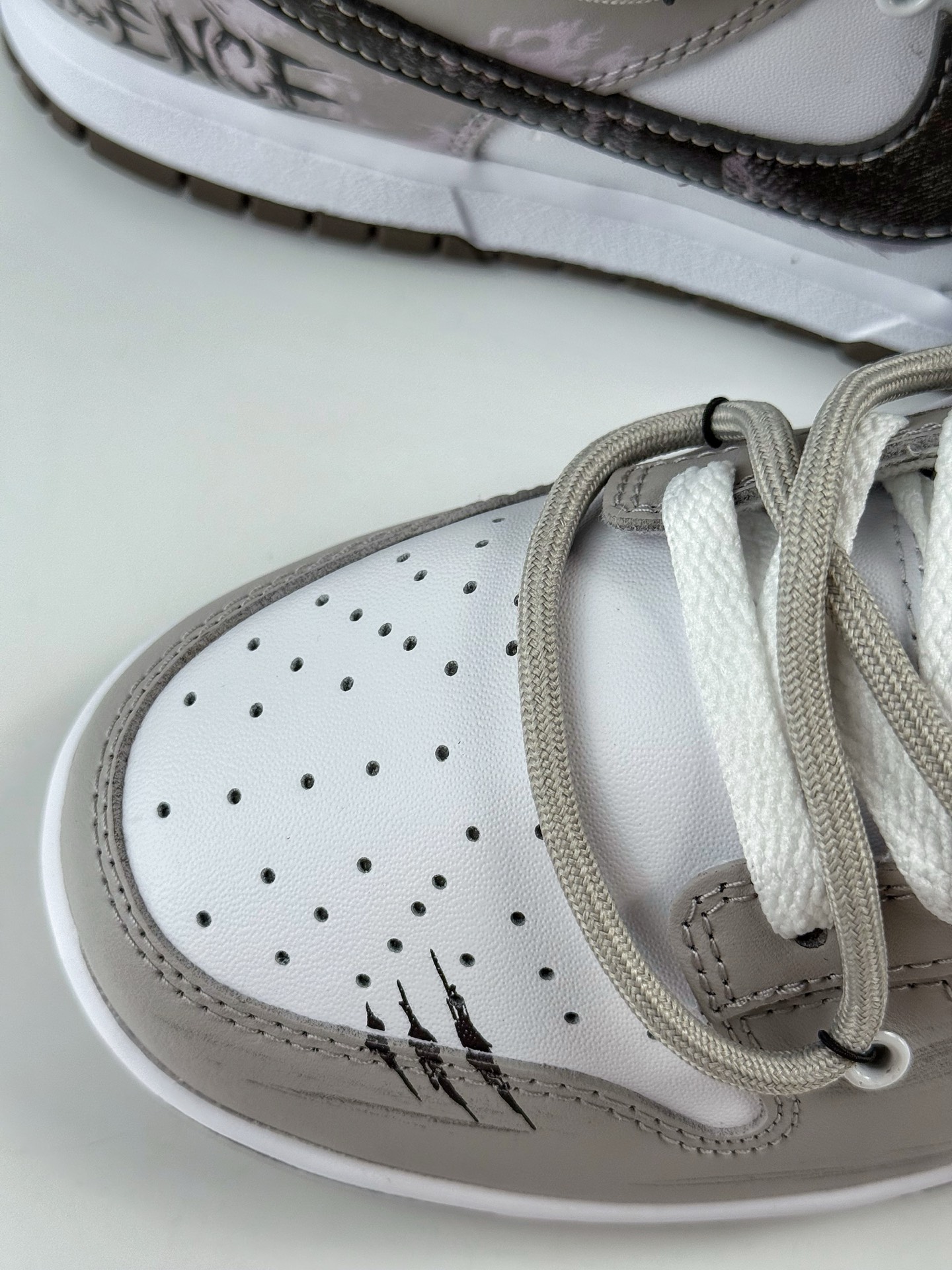 260 Nike SB Dunk Low 灰度法则 废土机能 灰粽 HF5441-111