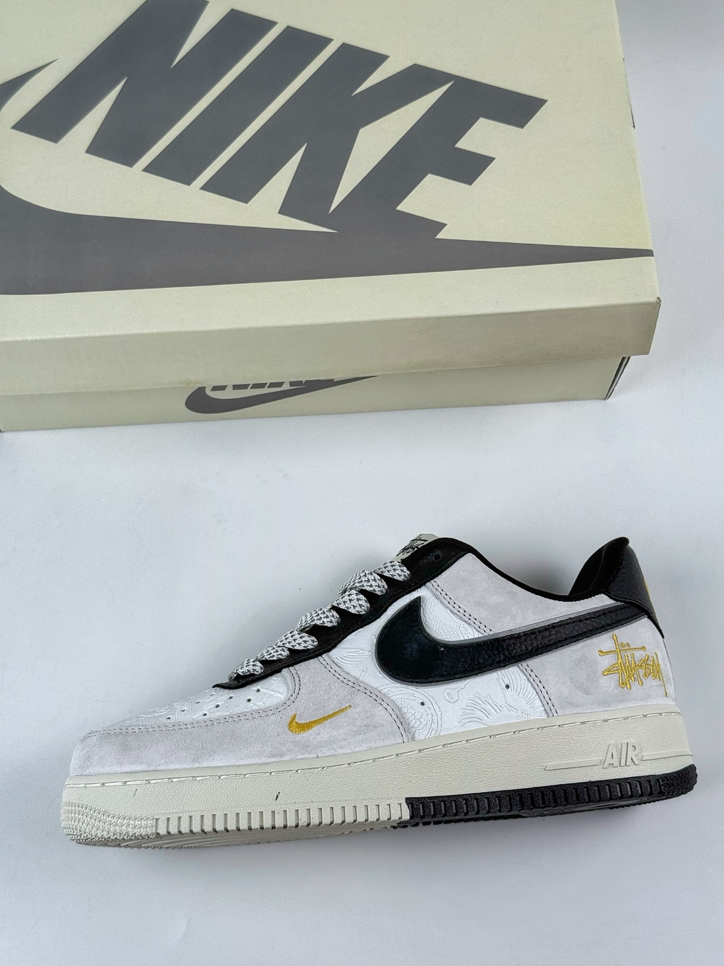 260 Nike Air Force 1 Low 07 x Stussy 灰白小勾满天星 YF9511-805