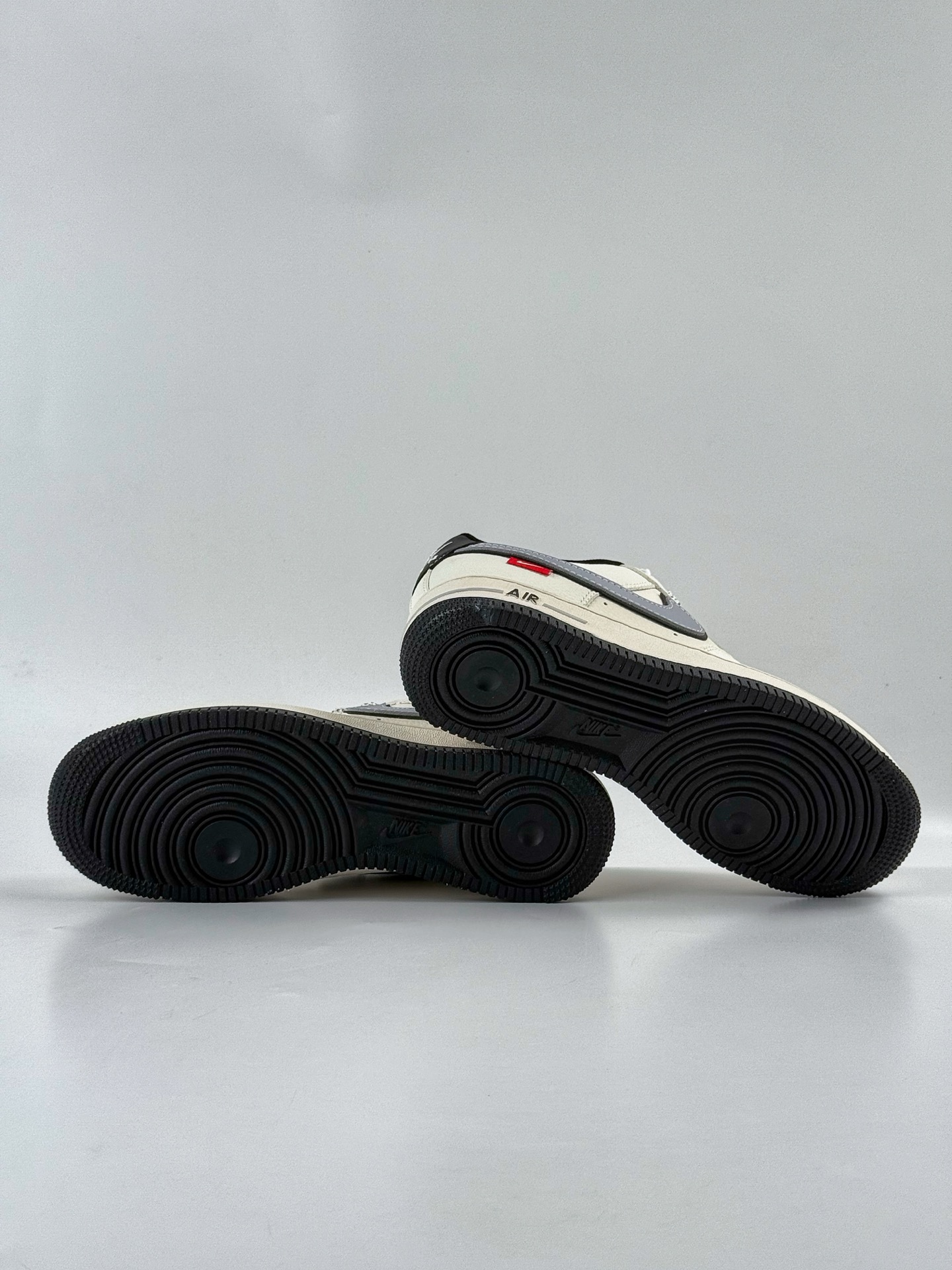 260 Nike Air Force 1 Low 07 x NIKE 白灰满天星 JS8028-018