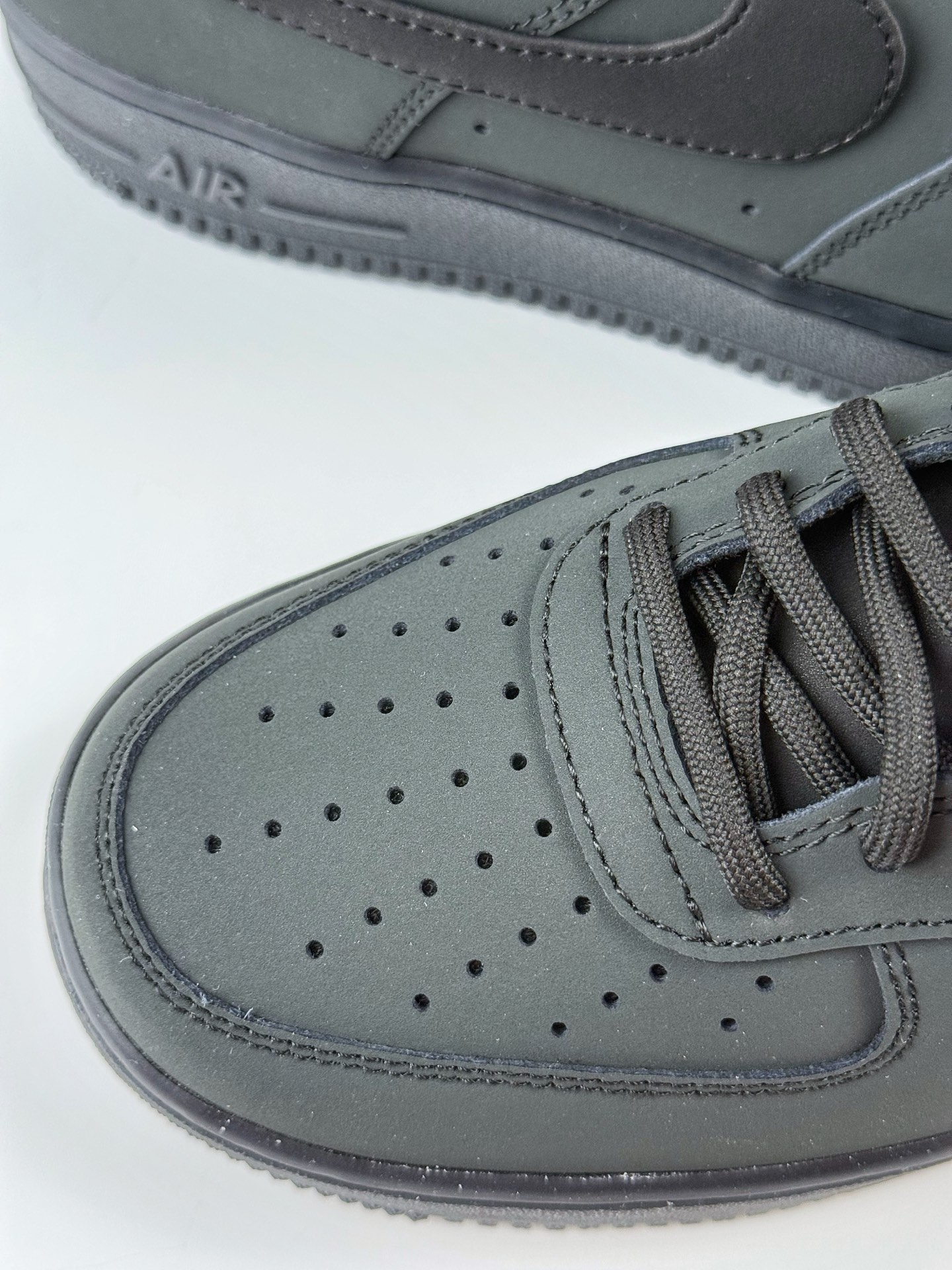 200 Nike Air Force 1 Low 07 Workboot 绿黑 CJ9179-001