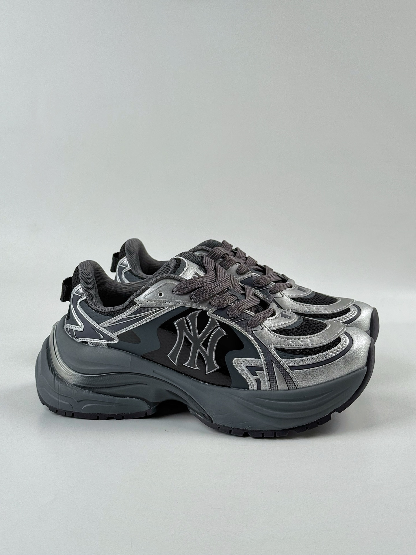 190 NY美国榄球洋基队 x MLB Chunky Runner Basic 厚底老爹厚底休闲运动慢跑鞋 3ARNSPE5N