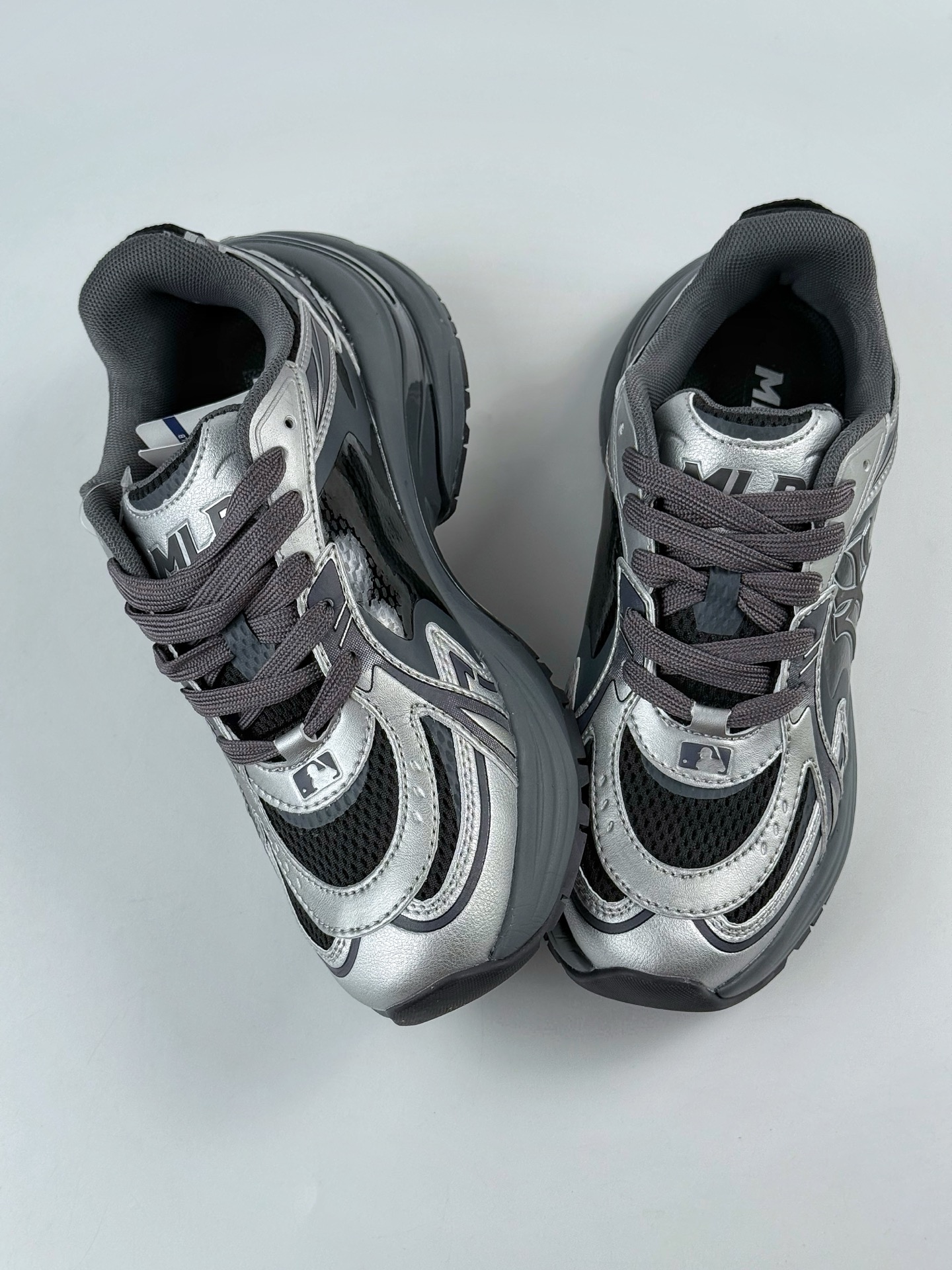 190 NY美国榄球洋基队 x MLB Chunky Runner Basic 厚底老爹厚底休闲运动慢跑鞋 3ARNSPE5N