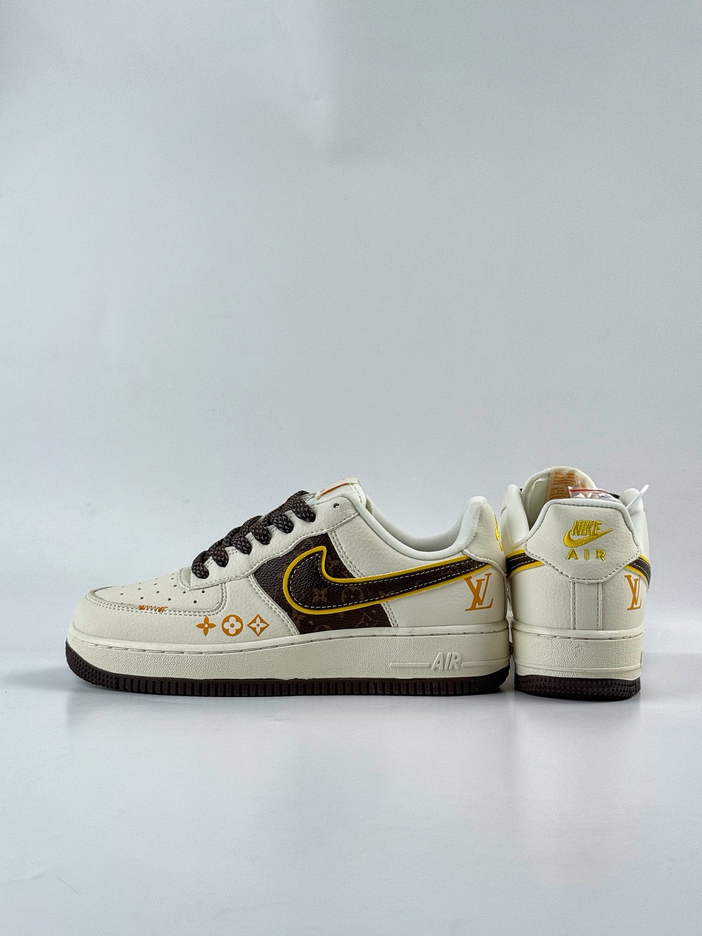 260 Nike Air Force 1 Low 07 x Louis Vuitton 白棕满天星 DD1982-302
