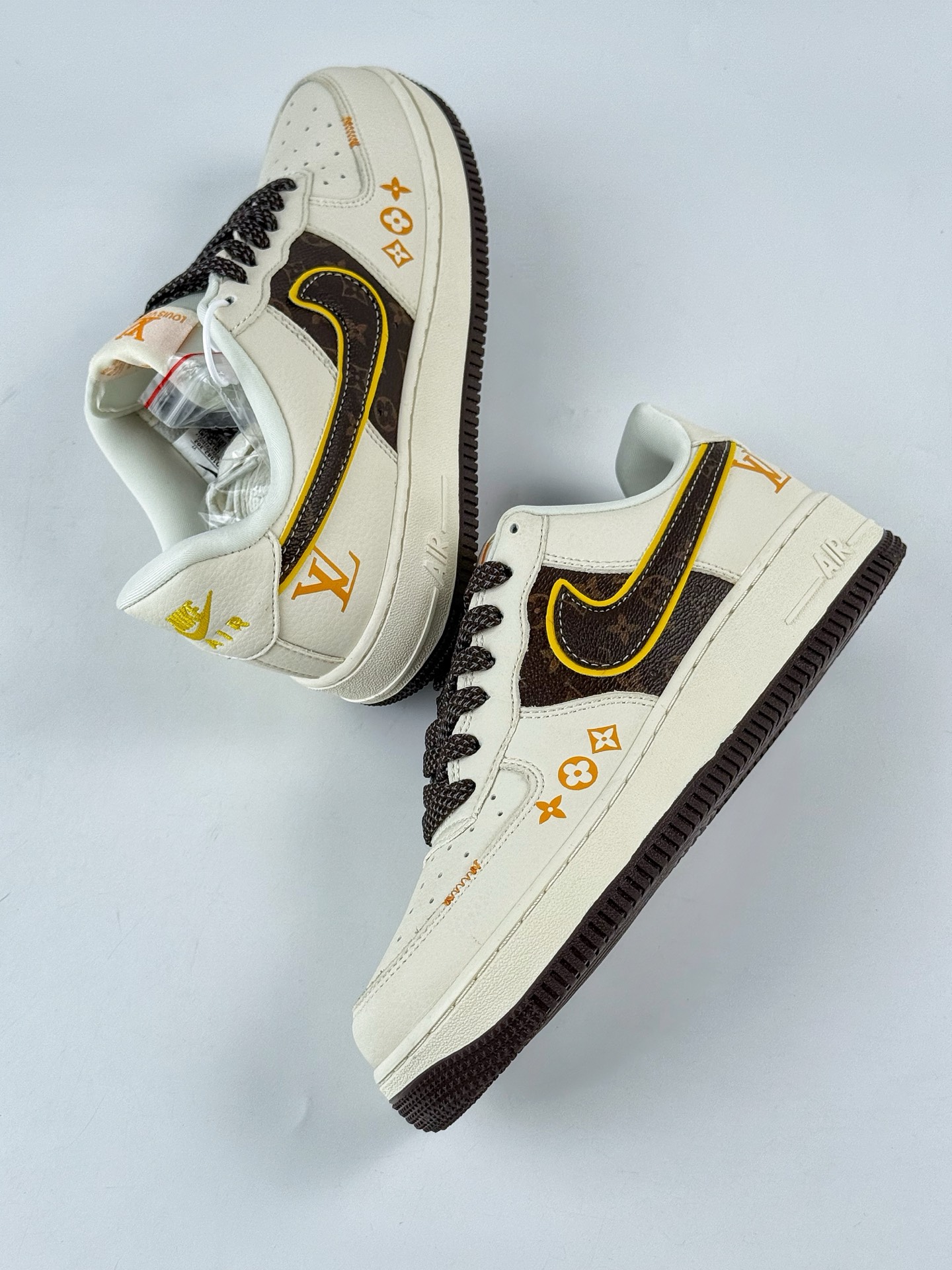 260 Nike Air Force 1 Low 07 x Louis Vuitton 白棕满天星 DD1982-302