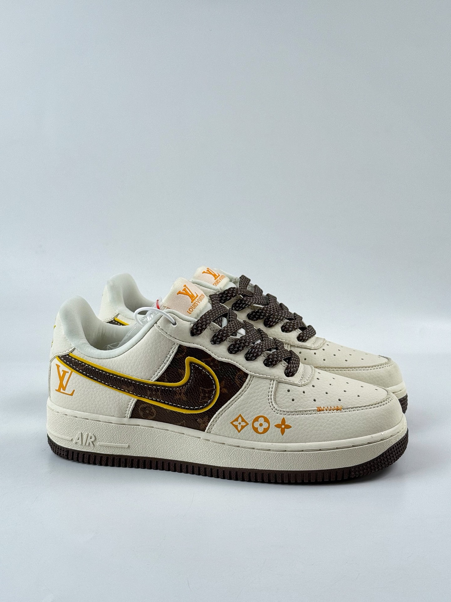 260 Nike Air Force 1 Low 07 x Louis Vuitton 白棕满天星 DD1982-302