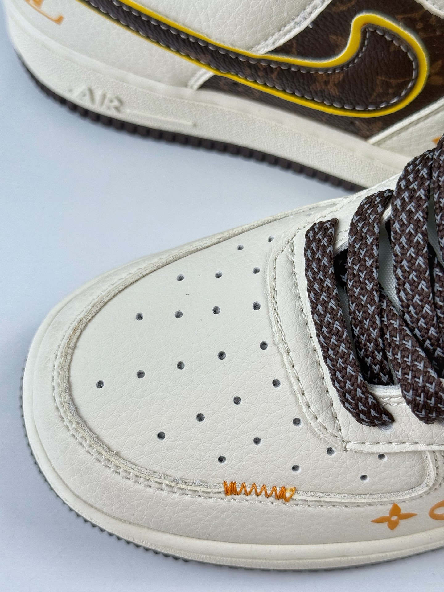 260 Nike Air Force 1 Low 07 x Louis Vuitton 白棕满天星 DD1982-302