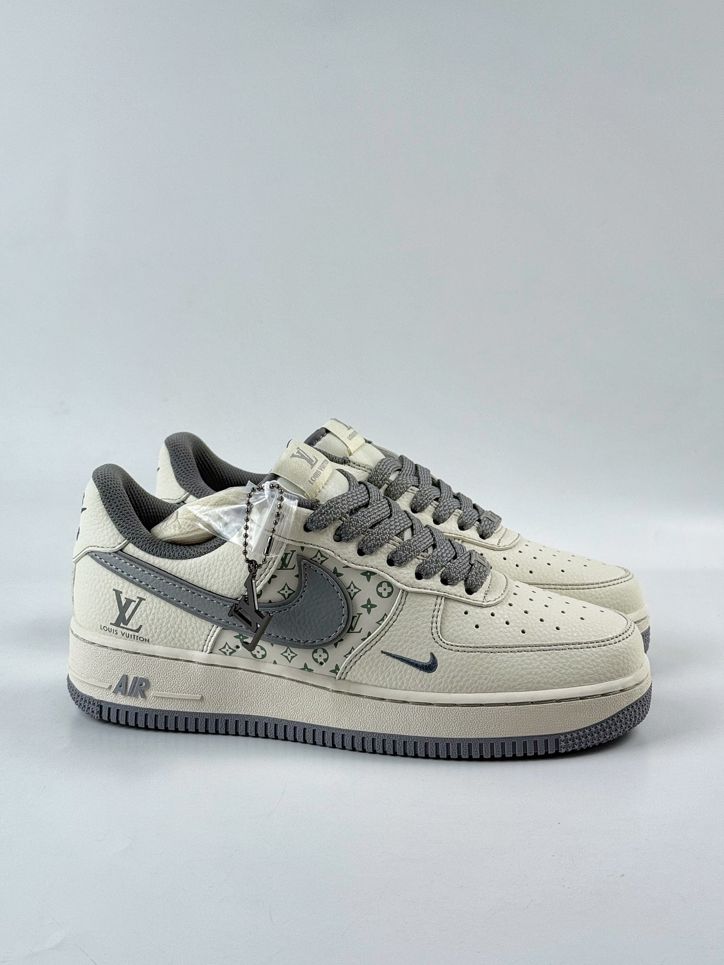 260 Nike Air Force 1 Low 07 x Louis Vuitton 白灰小勾满天星 HH7518-079