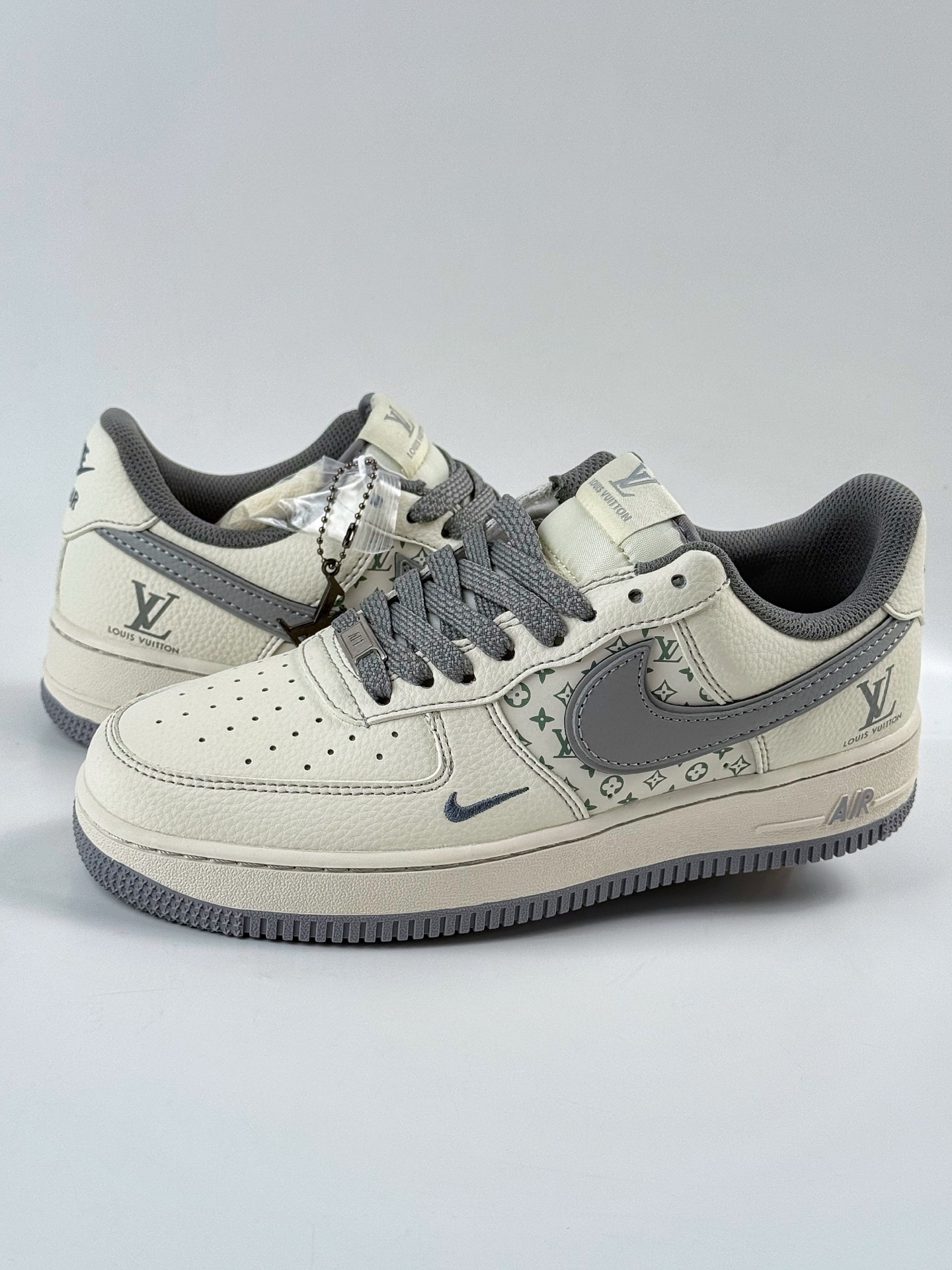 260 Nike Air Force 1 Low 07 x Louis Vuitton 白灰小勾满天星 HH7518-079