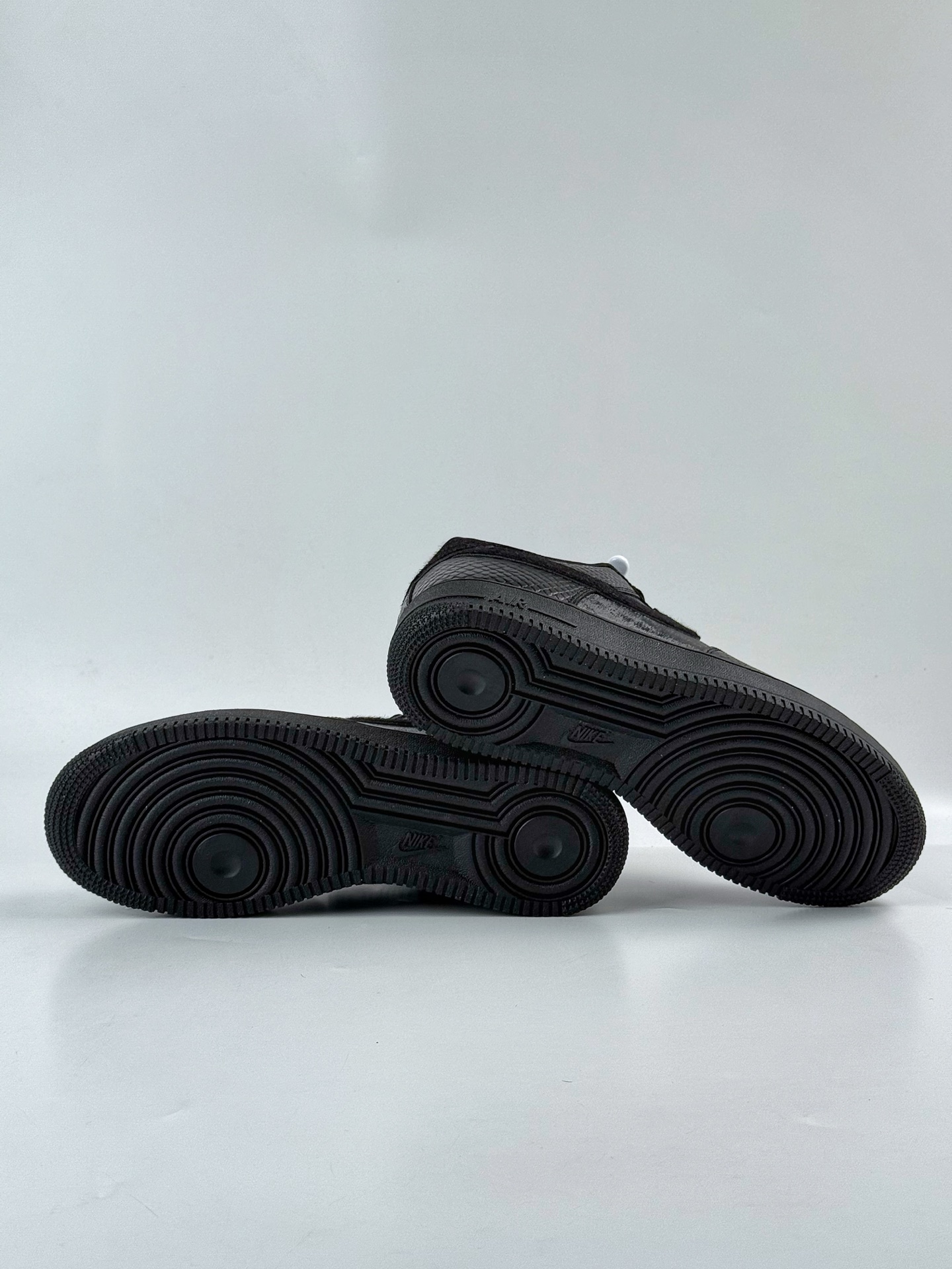 200 Nike Air Force 1 Low 07 “Black Animal” 纯黑 HQ1977-001