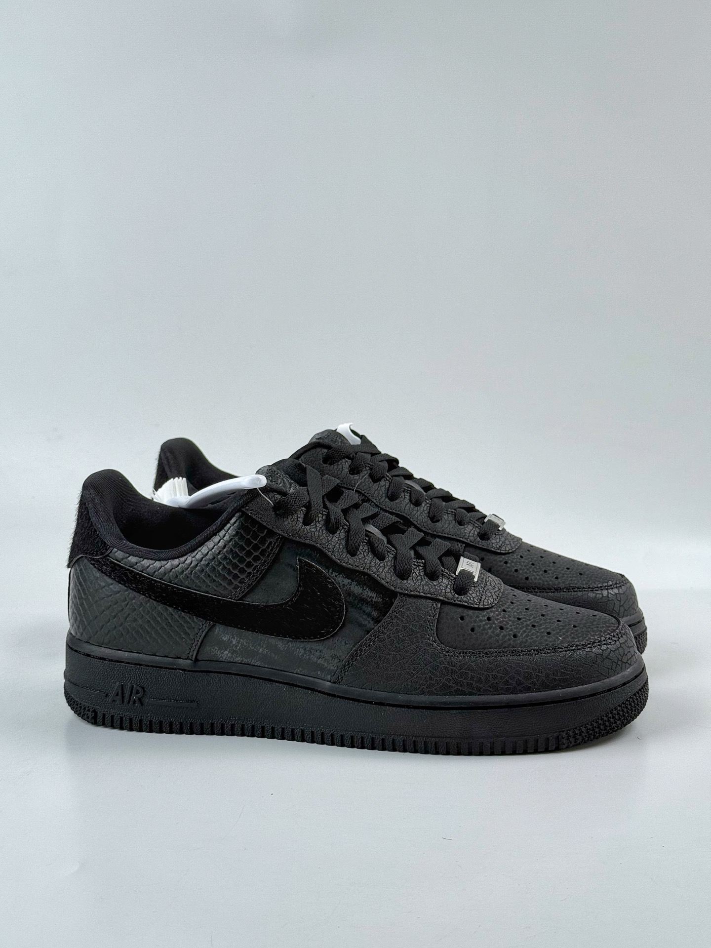 200 Nike Air Force 1 Low 07 “Black Animal” 纯黑 HQ1977-001