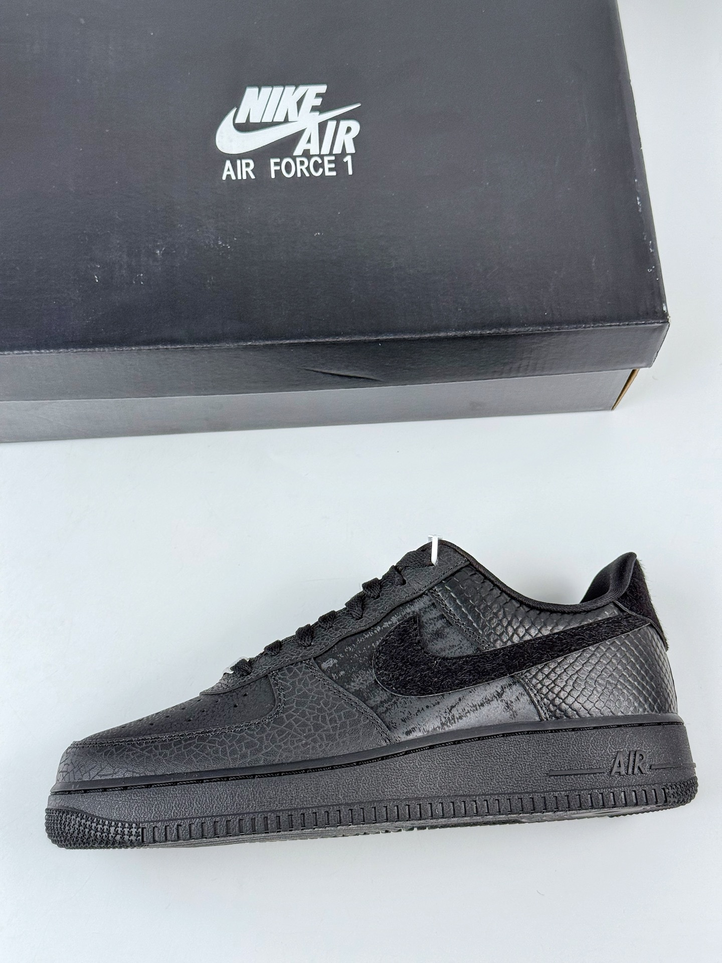 200 Nike Air Force 1 Low 07 “Black Animal” 纯黑 HQ1977-001