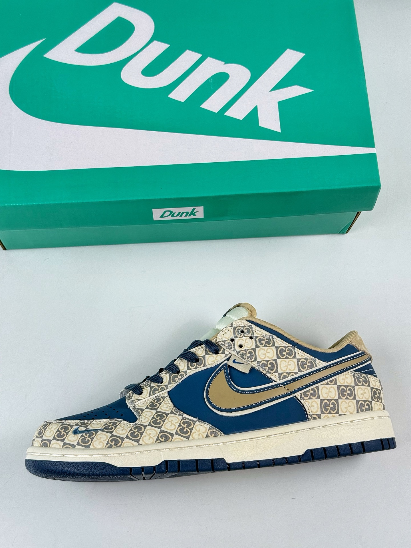 280 Nike SB Dunk Low x GUCCI 米蓝小勾 SR8888-009