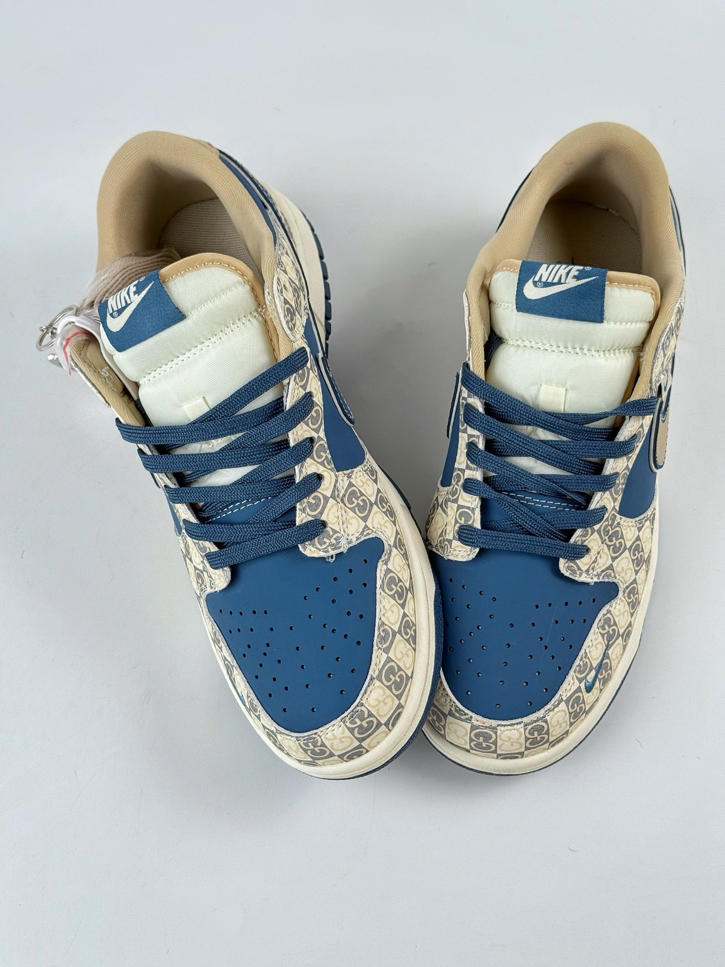 280 Nike SB Dunk Low x GUCCI 米蓝小勾 SR8888-009