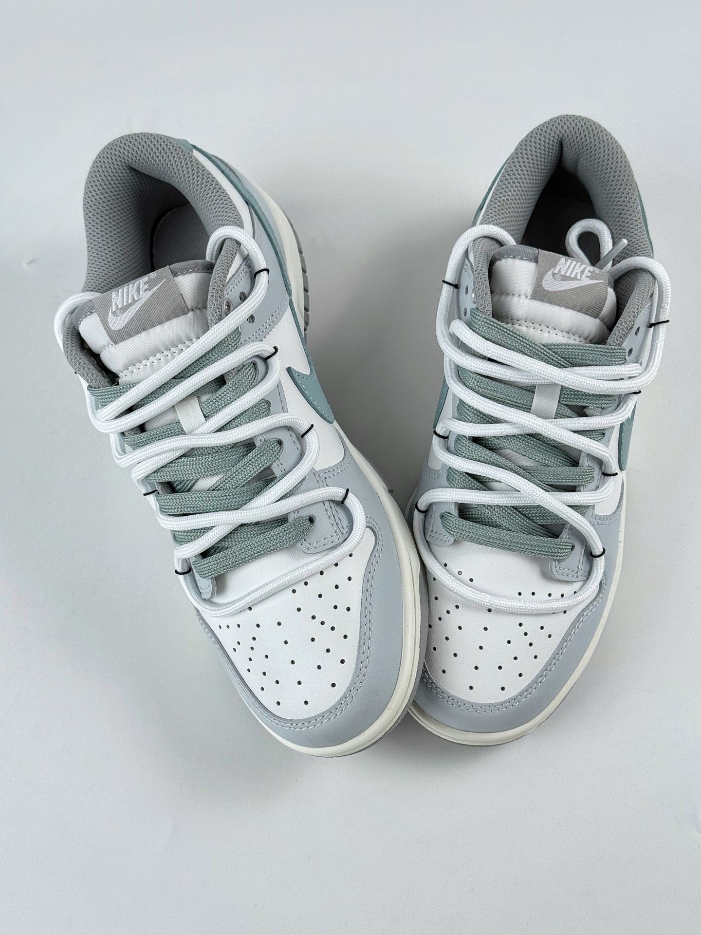 260 Nike SB Dunk Low 诗行远方 灰白绑带 GG0508-037